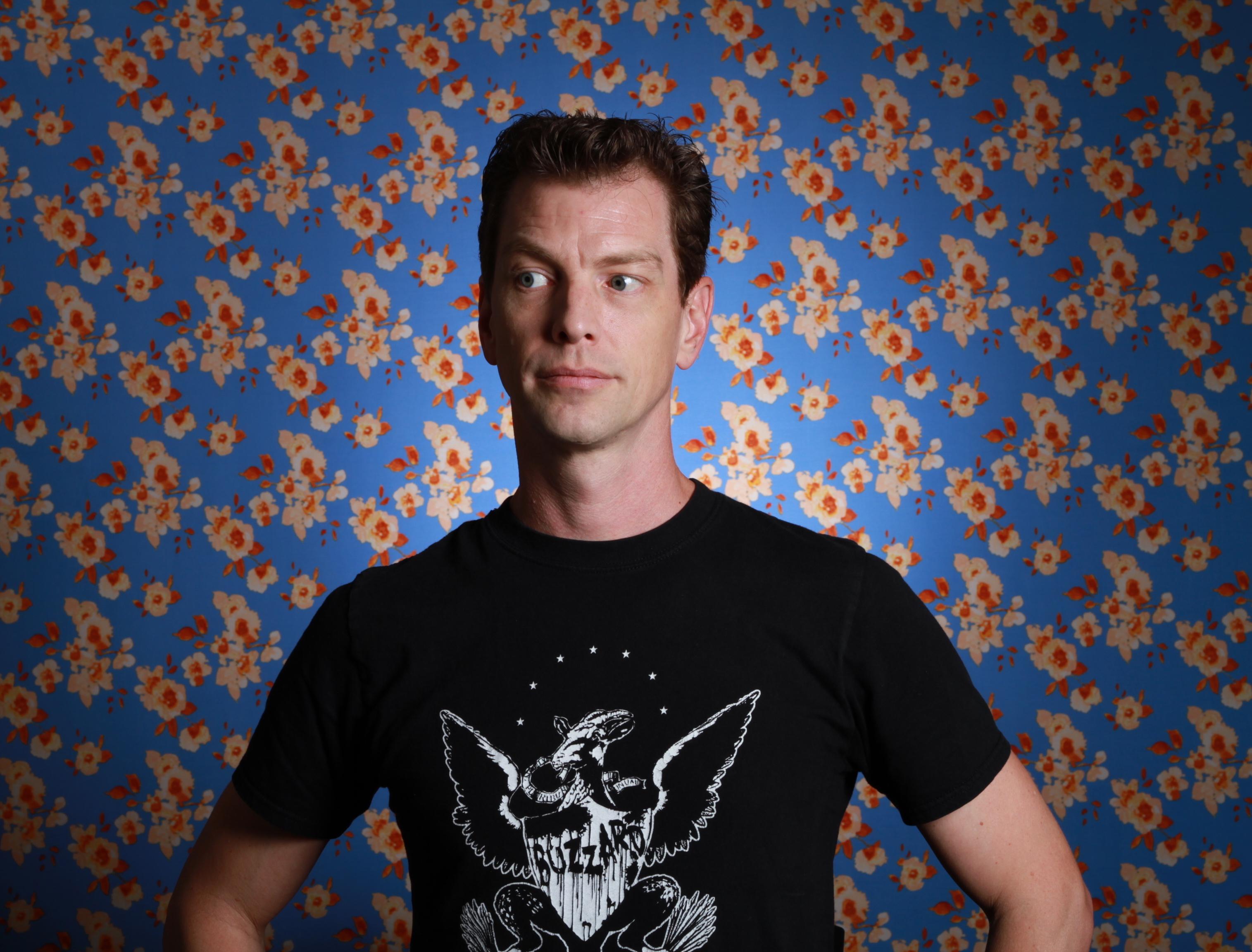 actor Eric Toms large photo