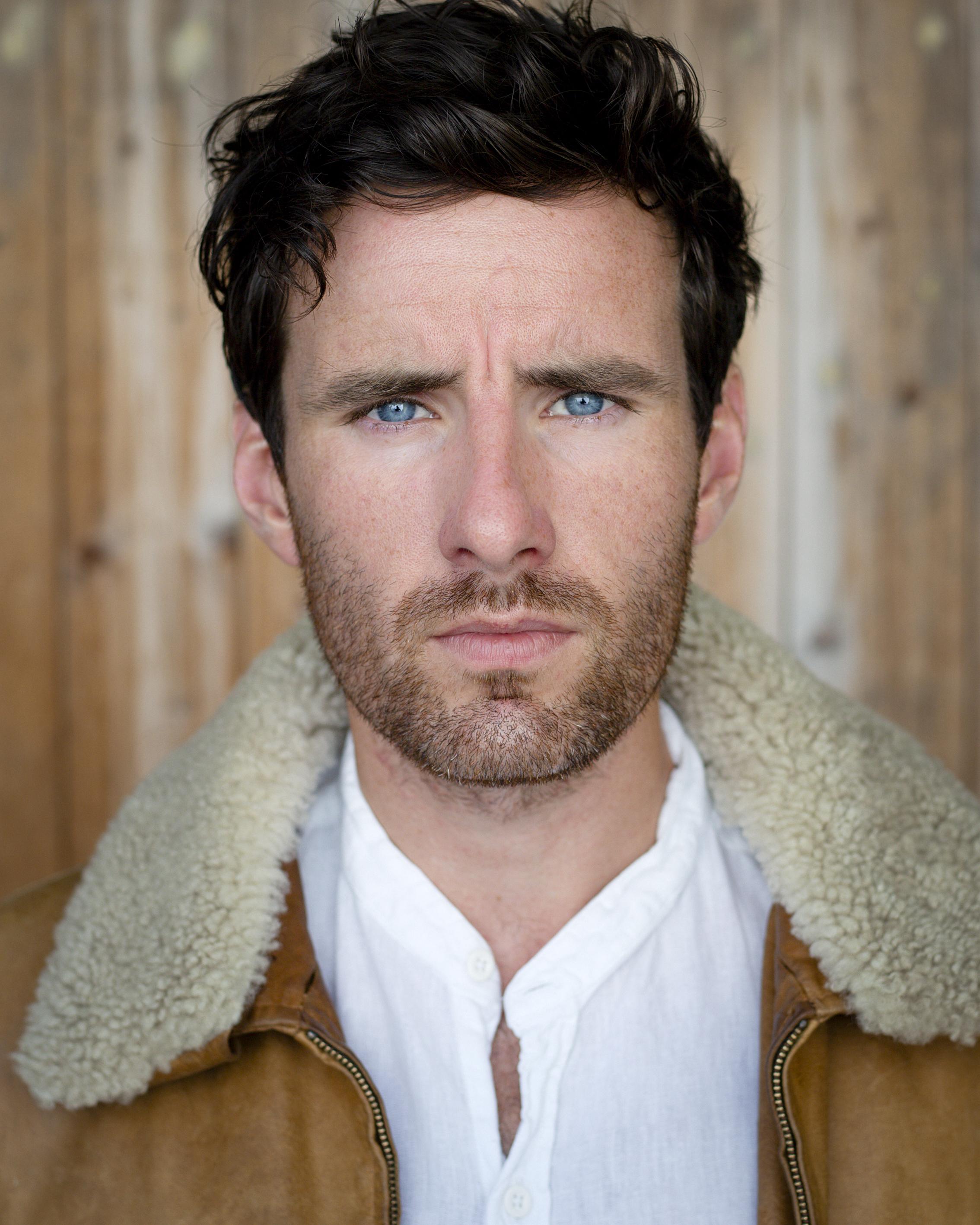 actor Mark Lawrence large photo