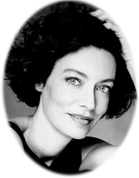 actor Victoria Foyt large photo