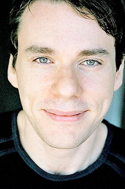 actor Jason Axinn large photo