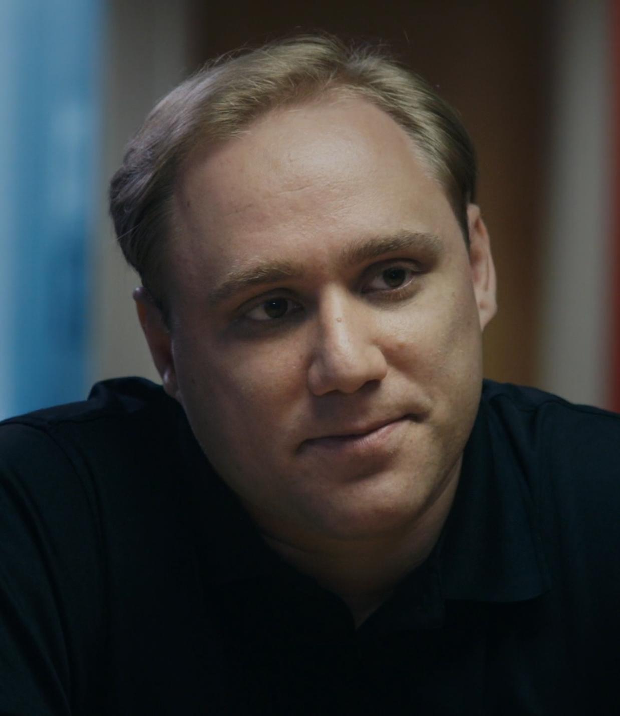 actor Dmitri Alperovitch large photo