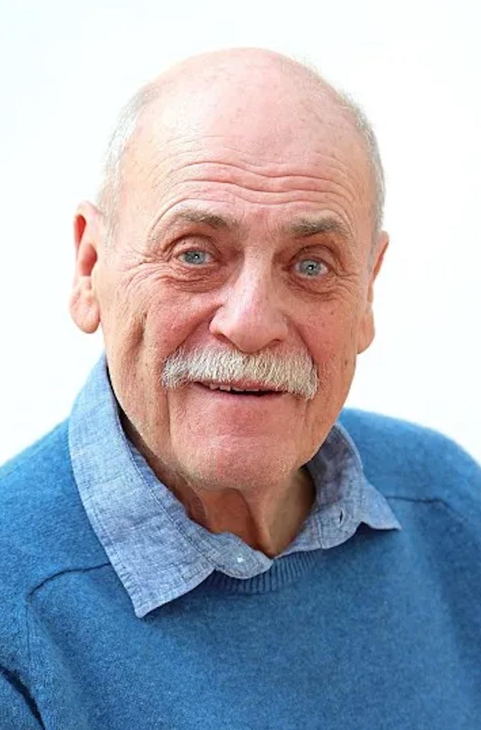 actor Roger Walker large photo