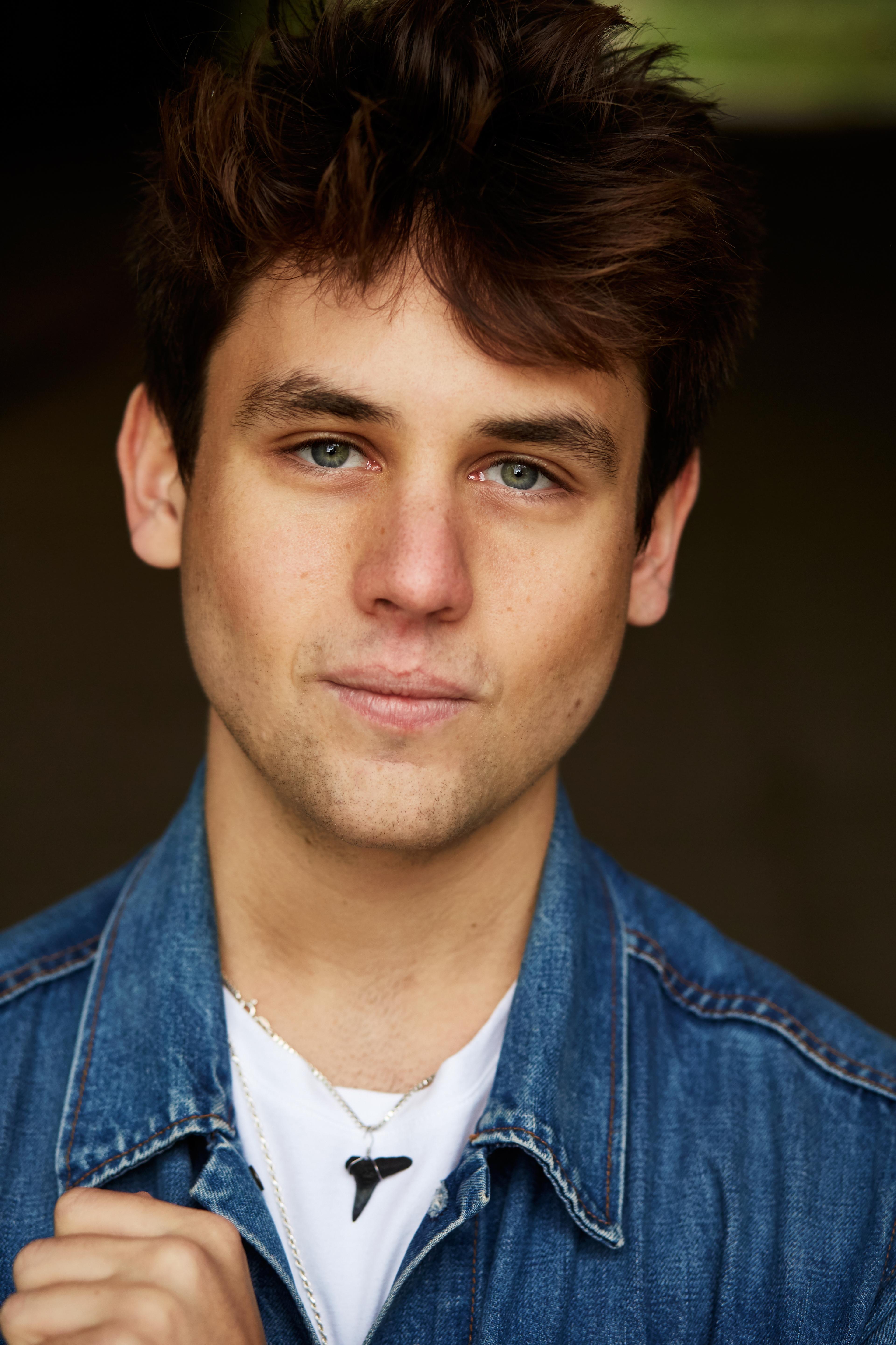 actor Ben Reid large photo