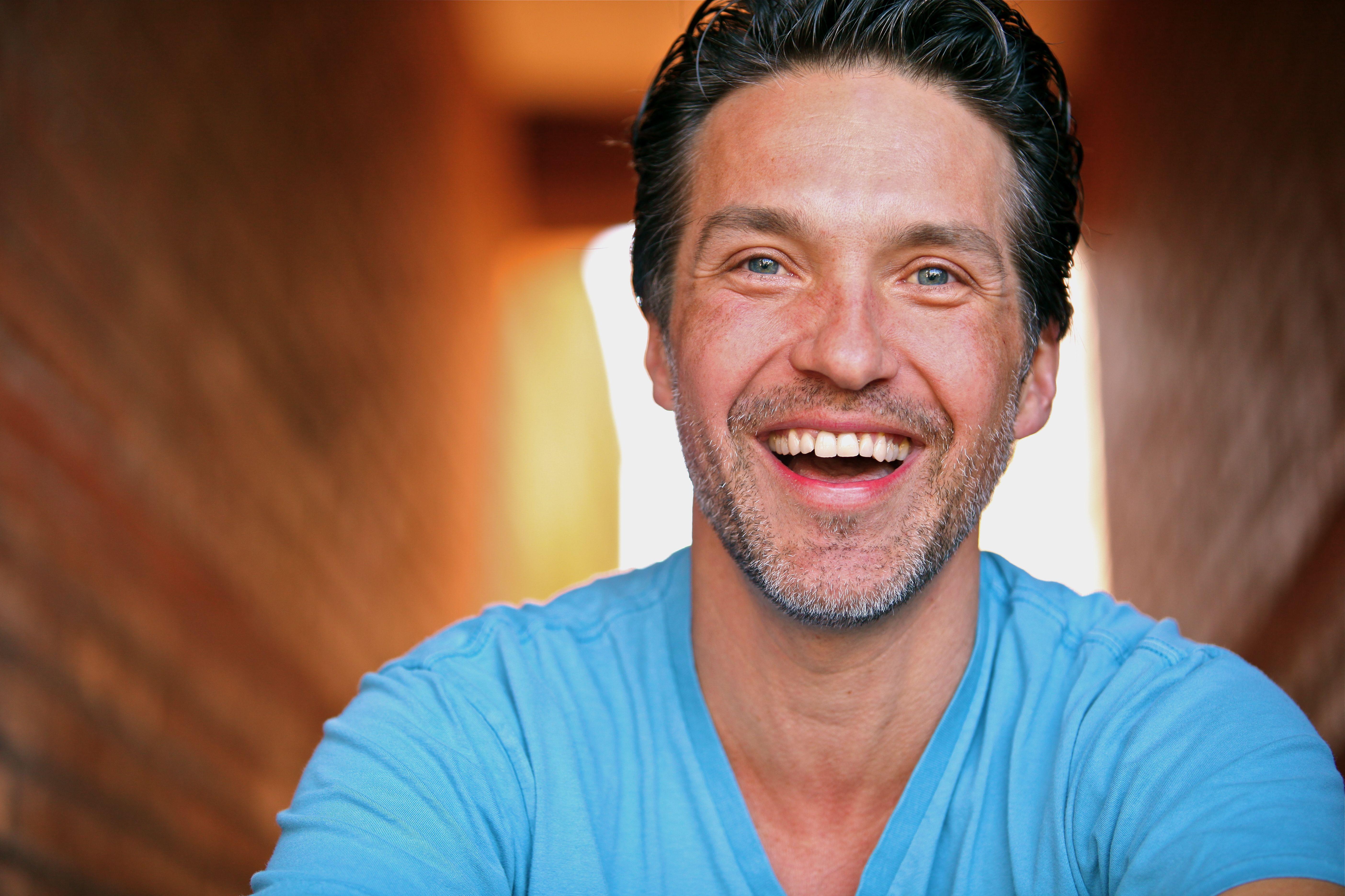 actor Mike Powers large photo