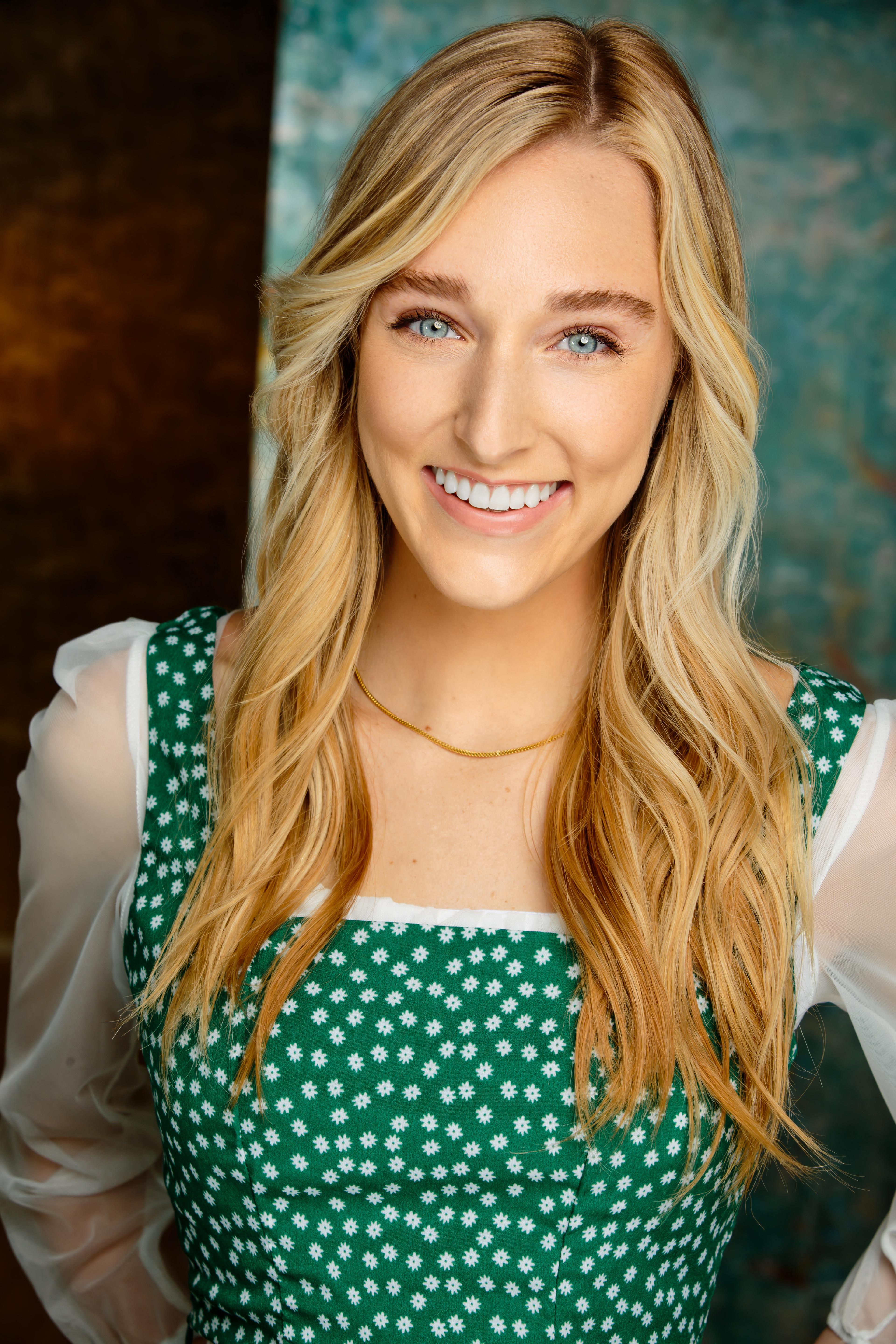 actor Mikaela Moody large photo