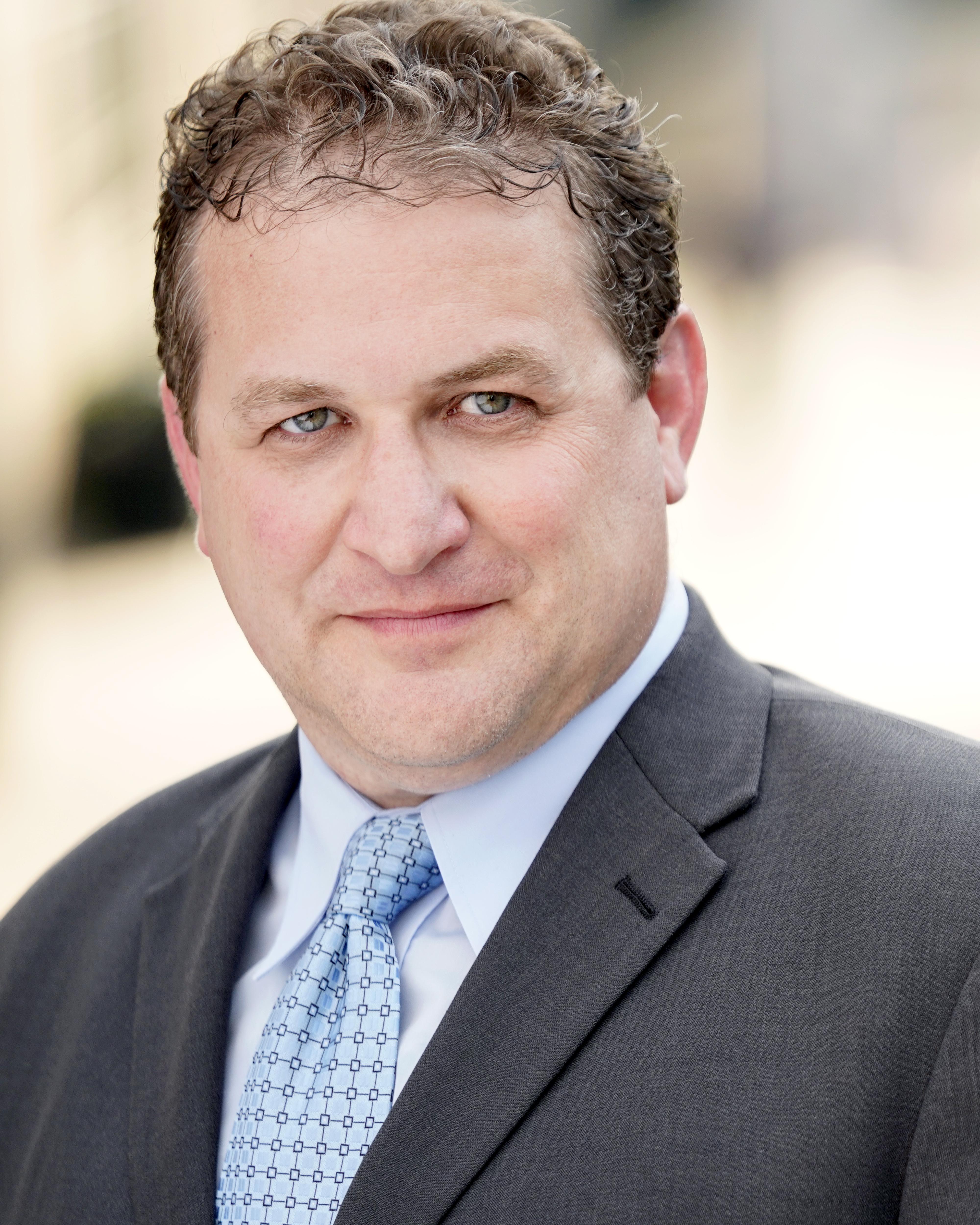 actor Harvey Roberts large photo