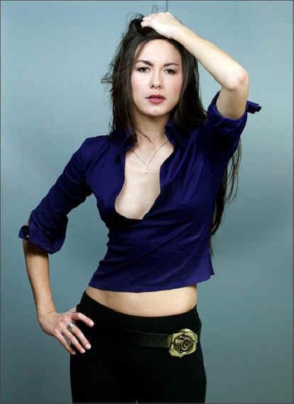 actor Valentina Izumi large photo