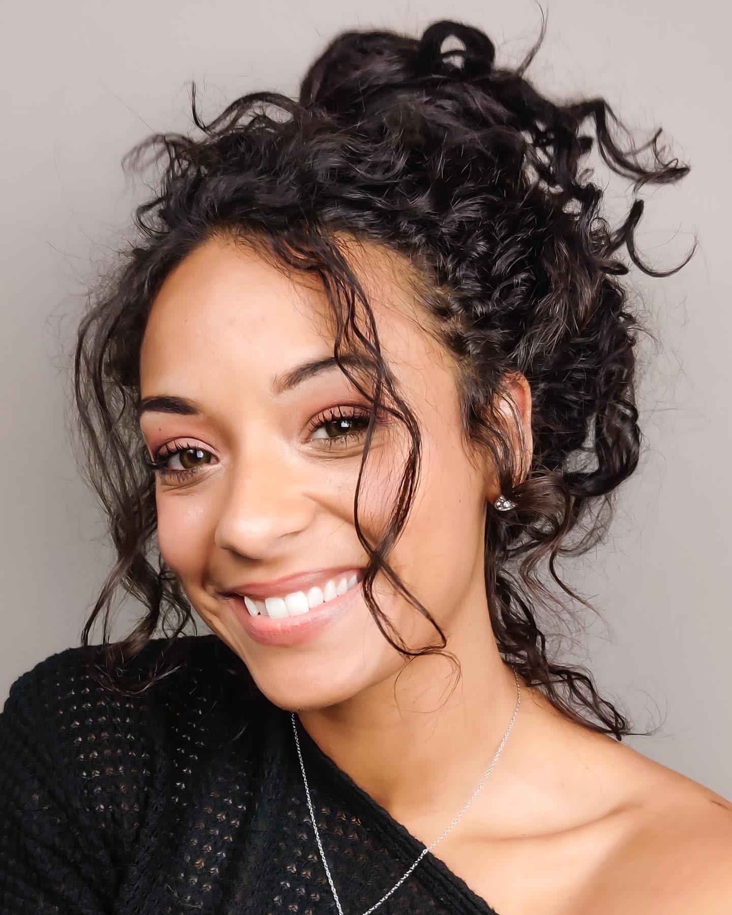 actor Alivea Disney large photo