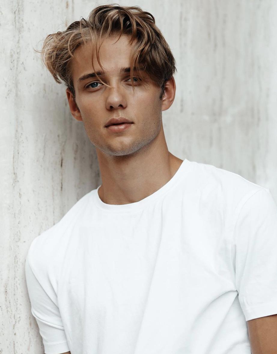 actor Edouard Philipponnat large photo