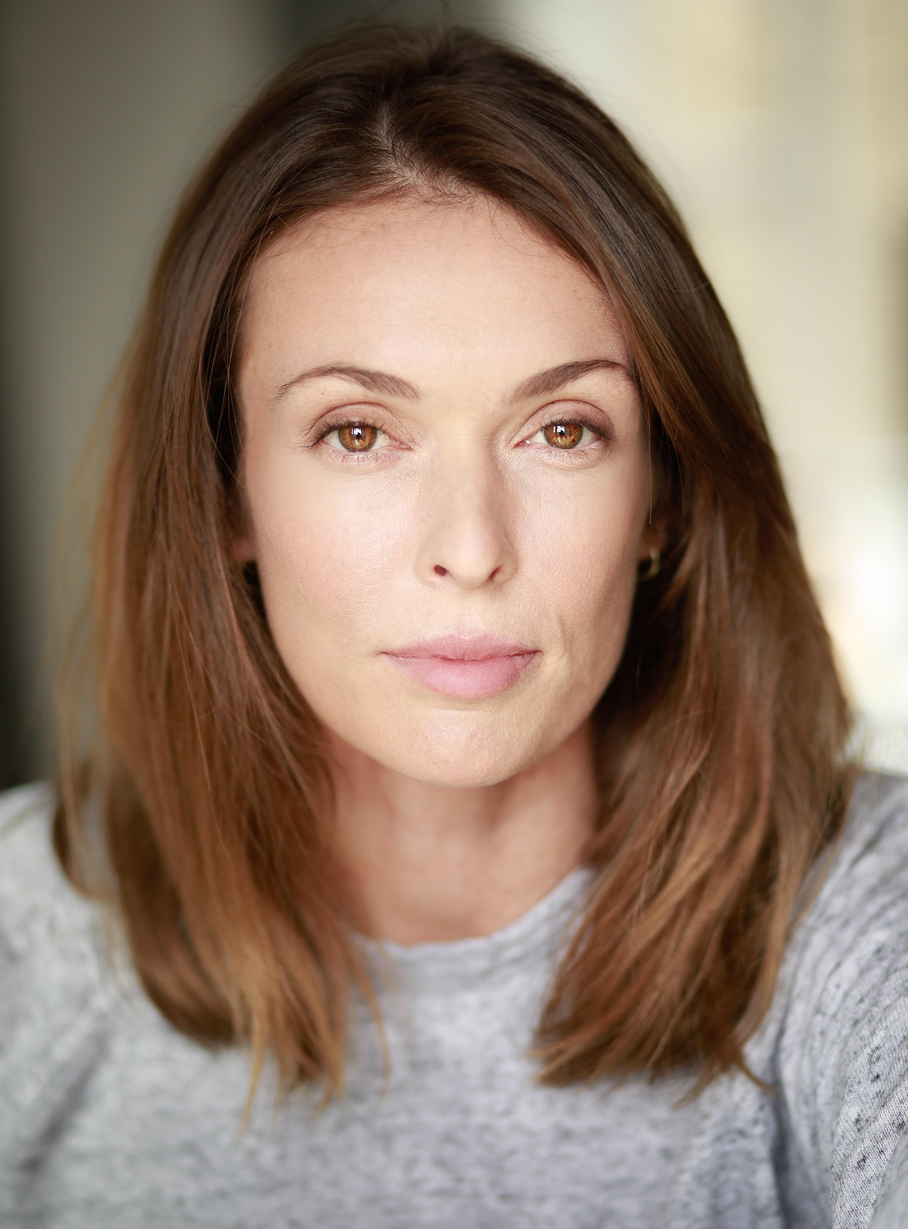 actor Hayley Saywell large photo