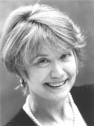 actor Lesley Staples large photo