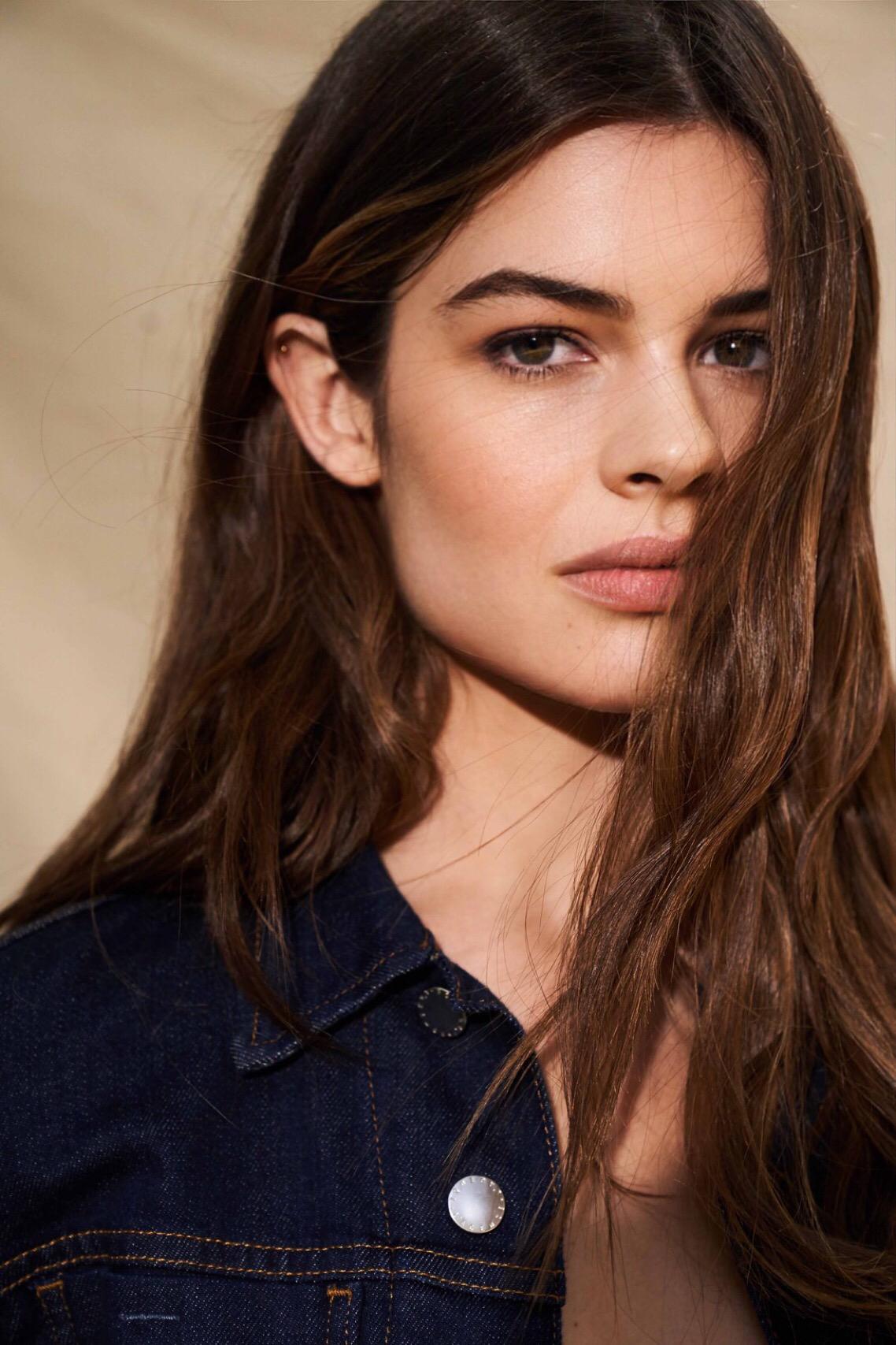 actor Caroline Day large photo