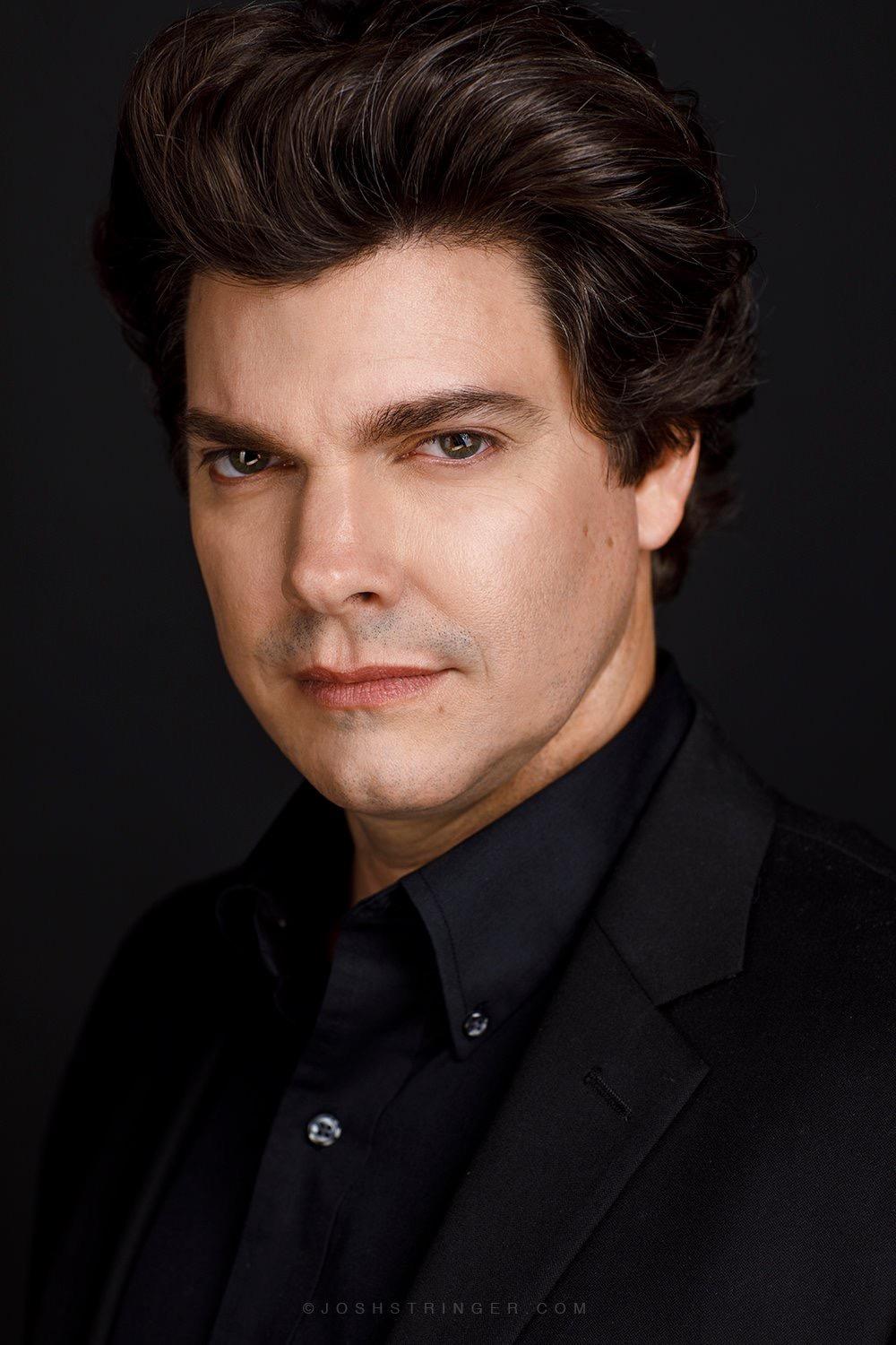 actor Todd Barnett large photo