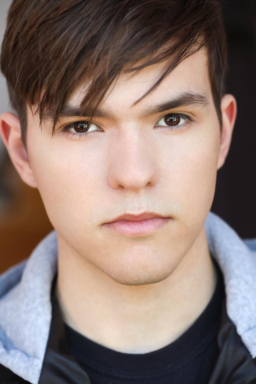 actor Justin Thomas Howell large photo