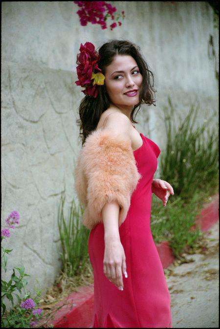 actor Mia Riverton large photo