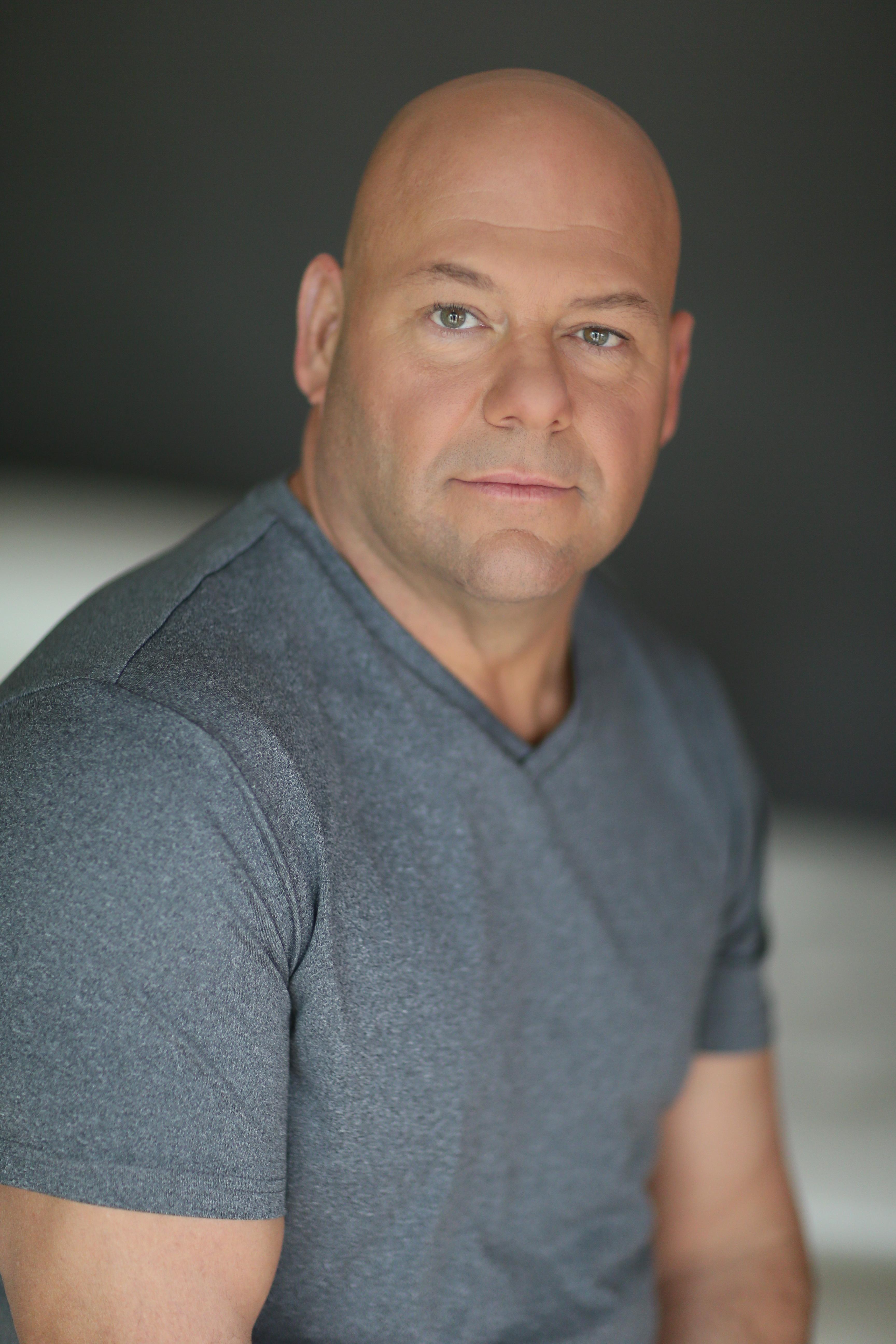 actor Larry Biela large photo