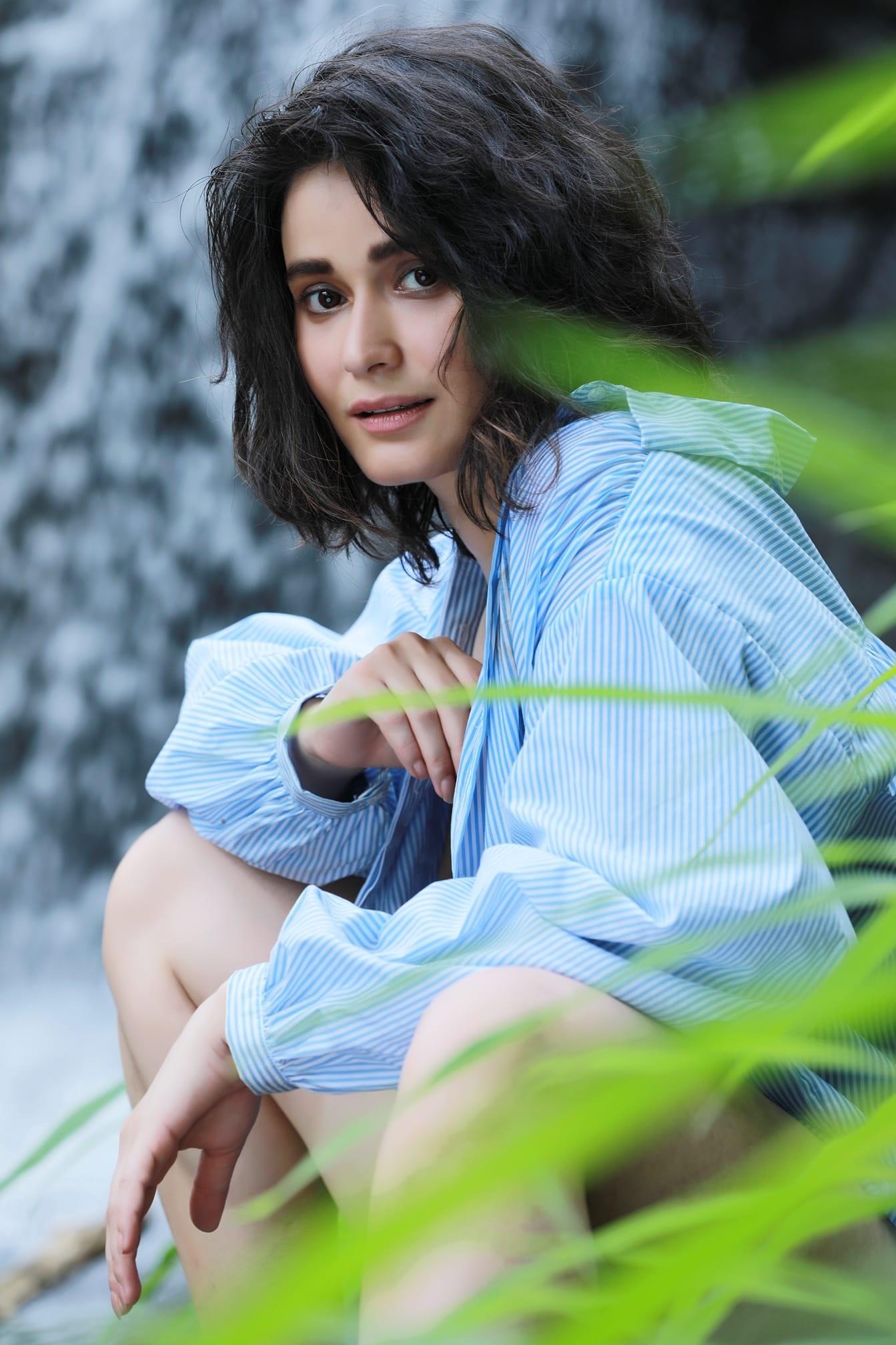 actor Swati Semwal large photo