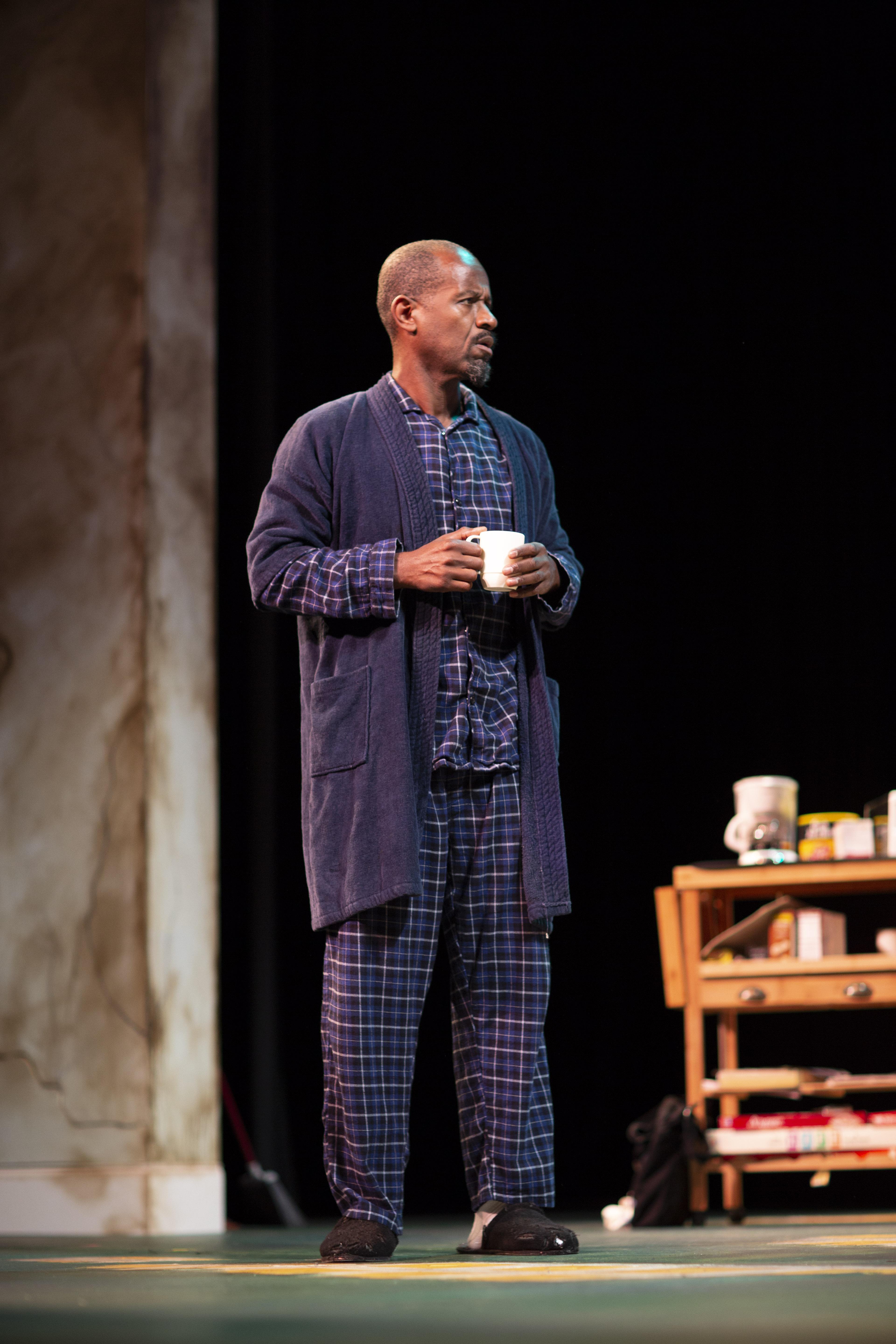 actor Nathan Hinton large photo