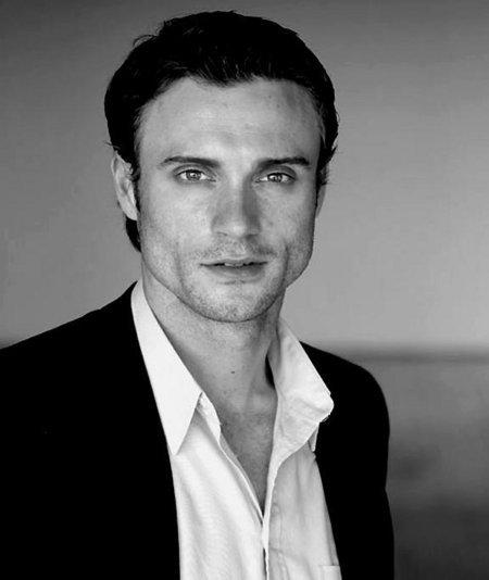 actor Daniel Goddard large photo