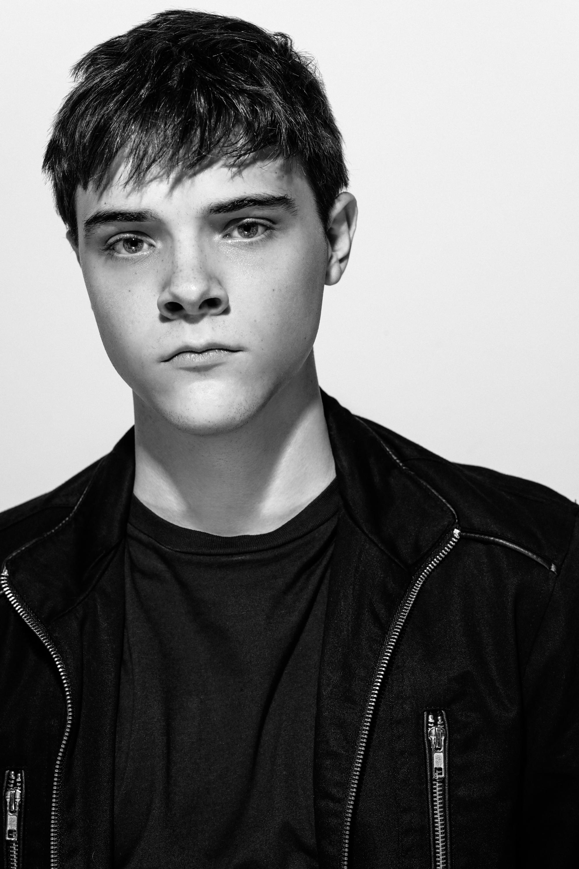 actor Brady Tate large photo