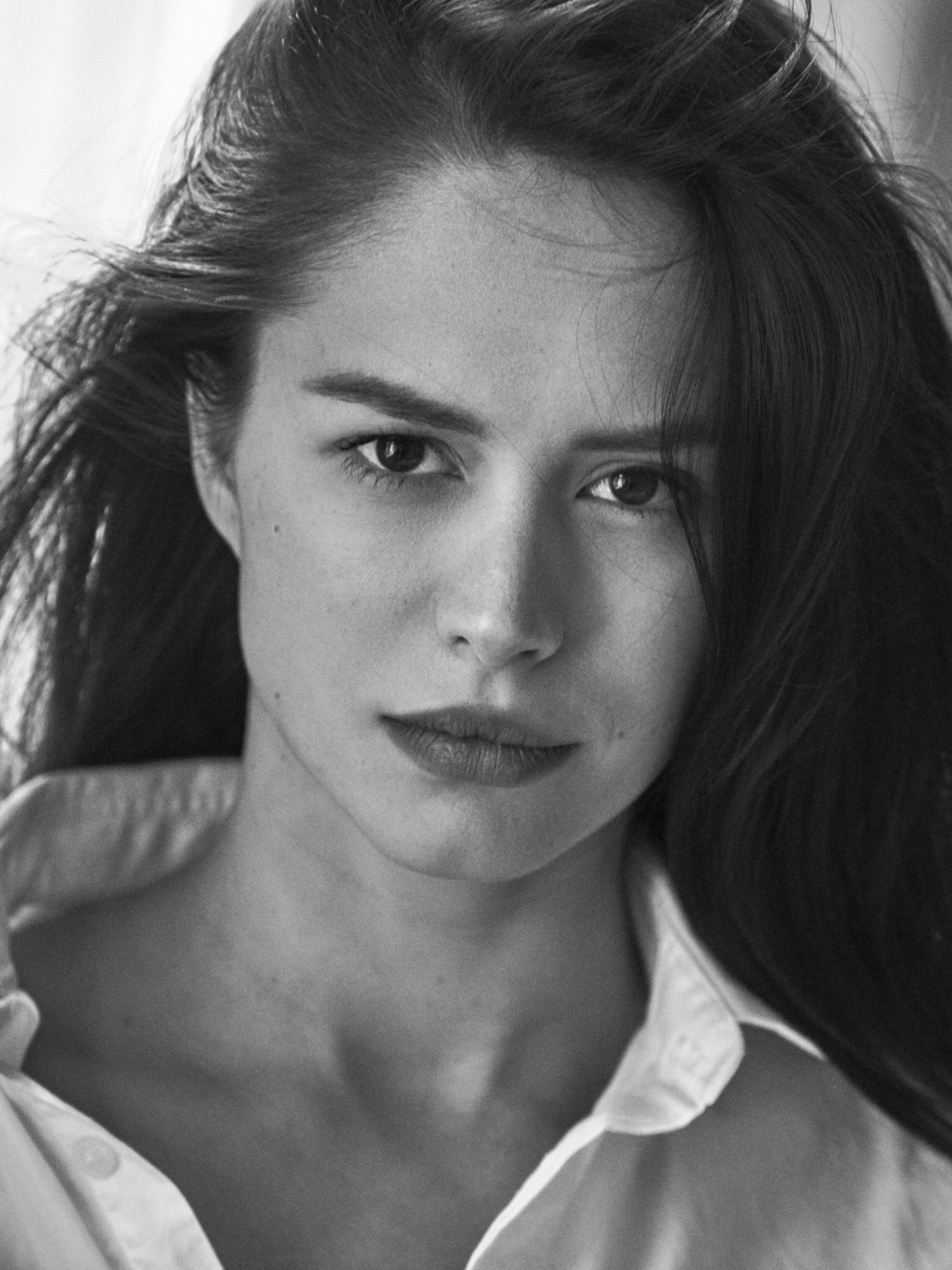 actor Diana Pozharskaya large photo