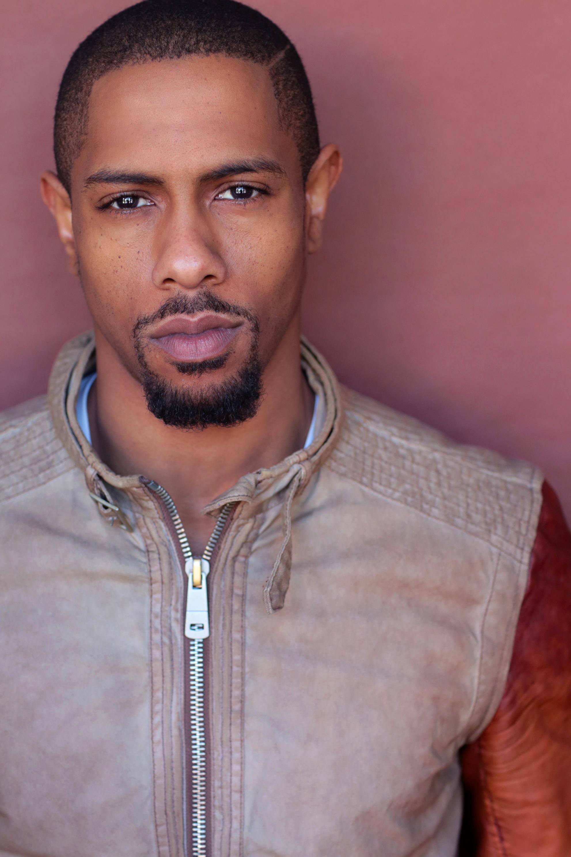 actor Russell Charles Pitts large photo