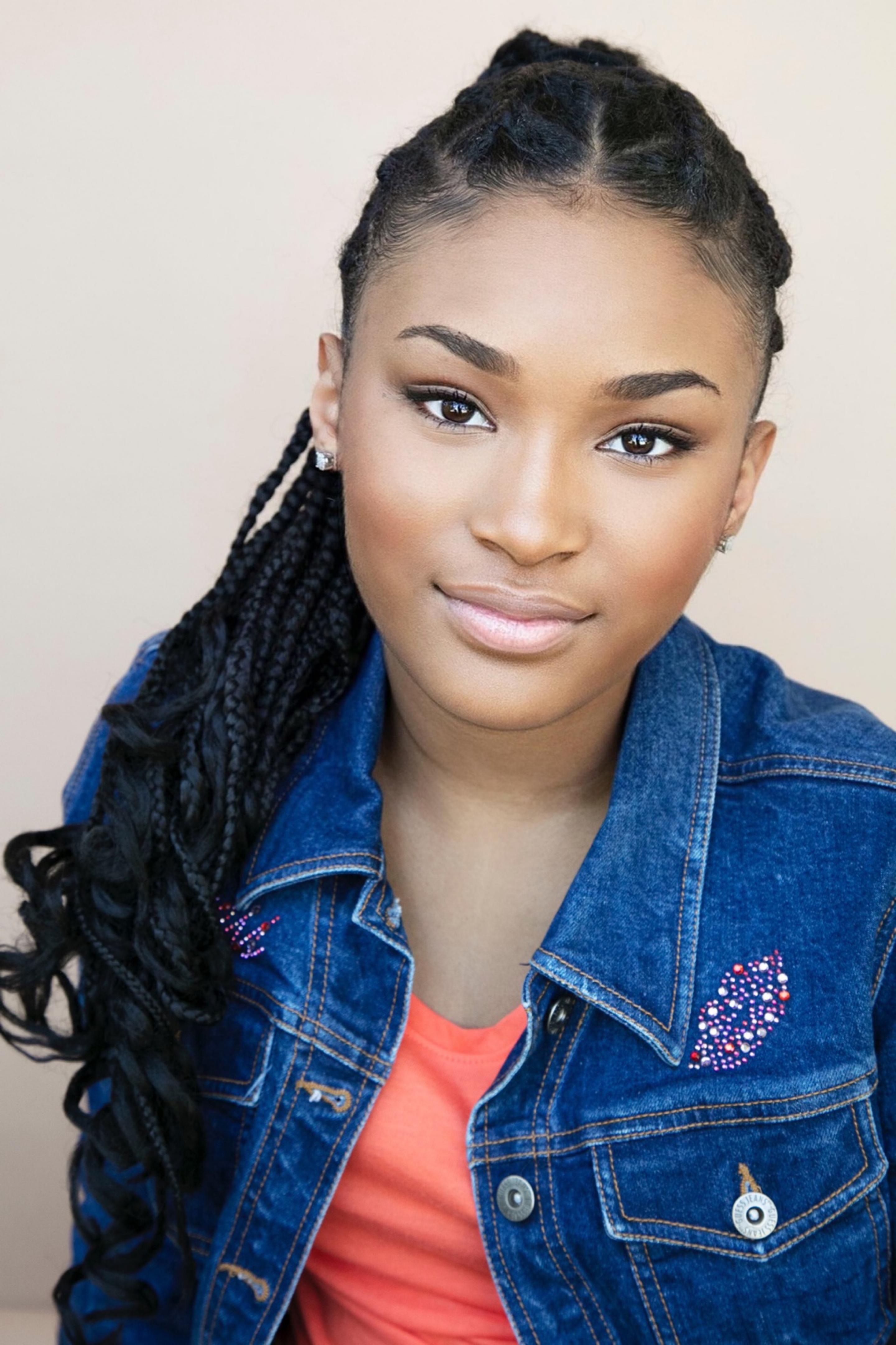 actor Skylar Dominique large photo