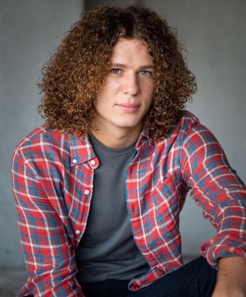 actor Calvin Waldau large photo