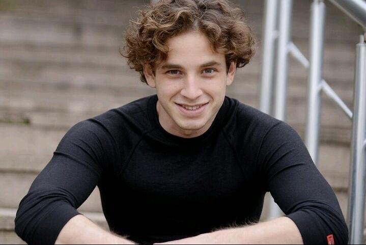 actor Cem Yigit Uzümoglu large photo