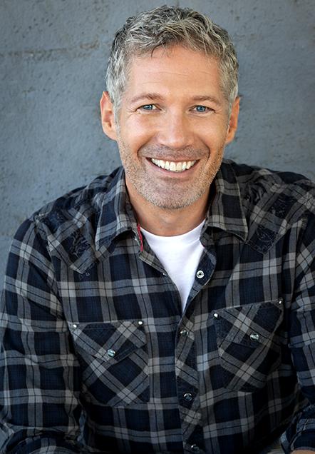 actor Jonathan Thomson large photo