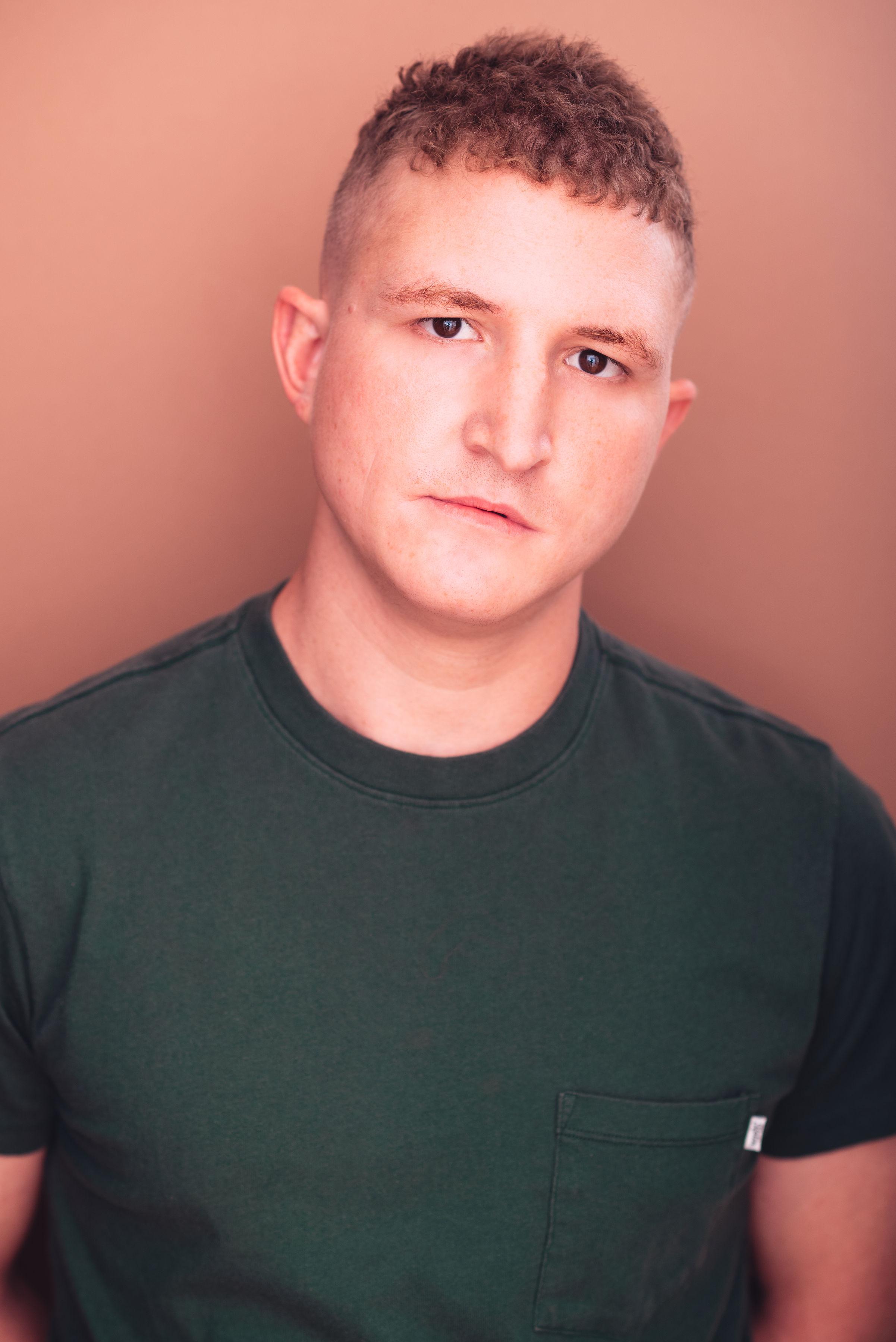 actor Oliver Palmer large photo