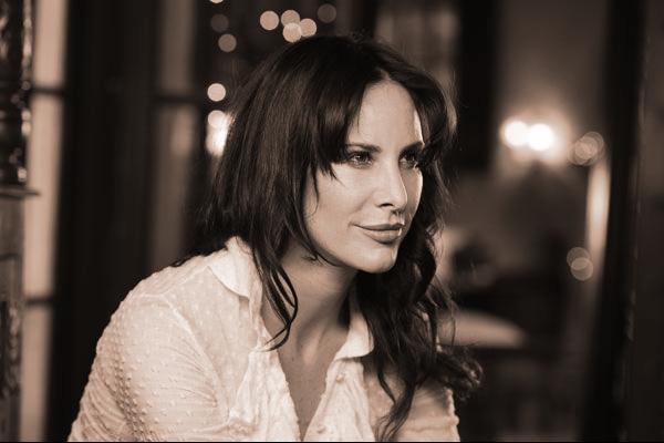 actor Regina Palian large photo