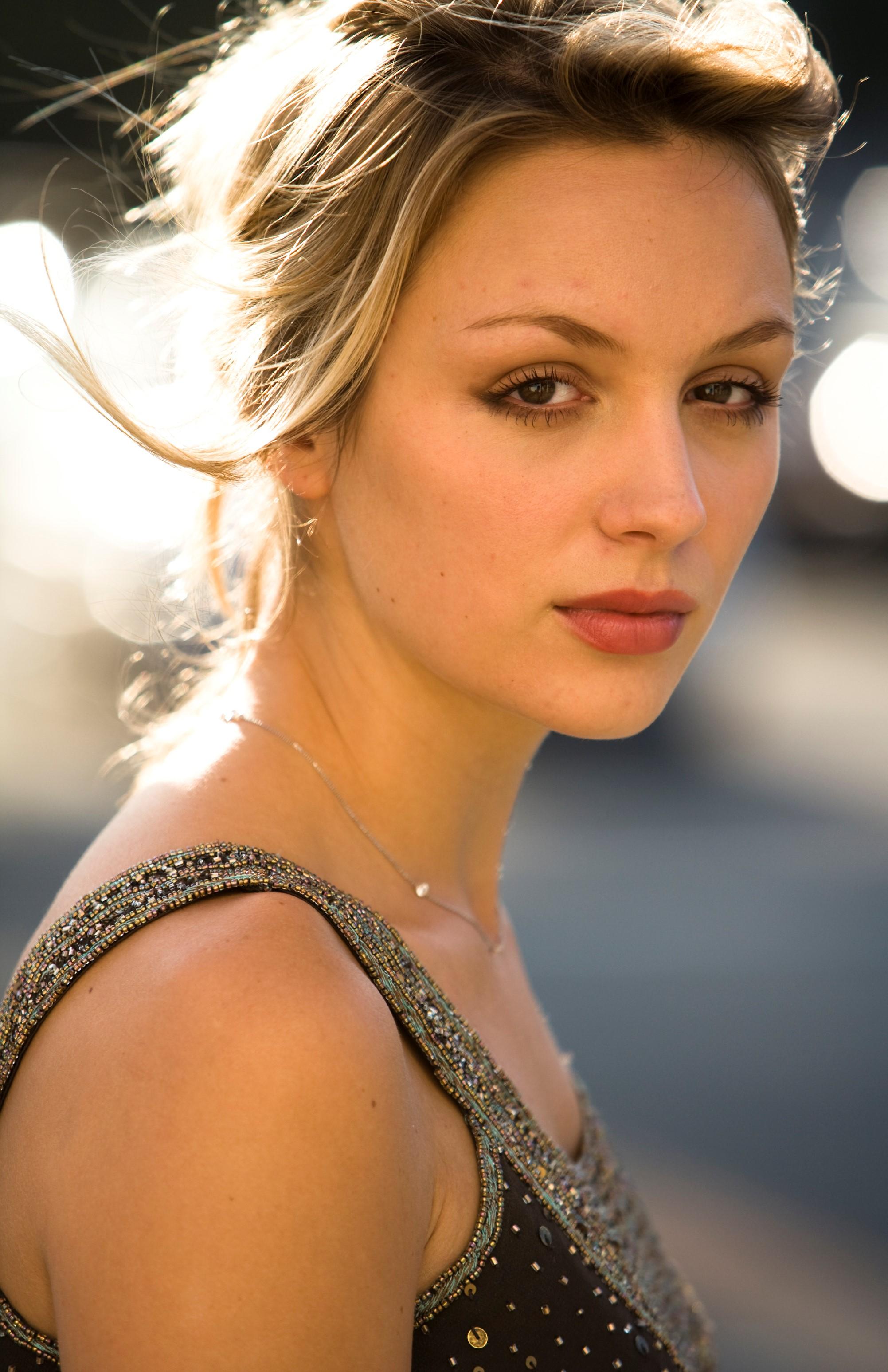 actor Jenna Harrison large photo