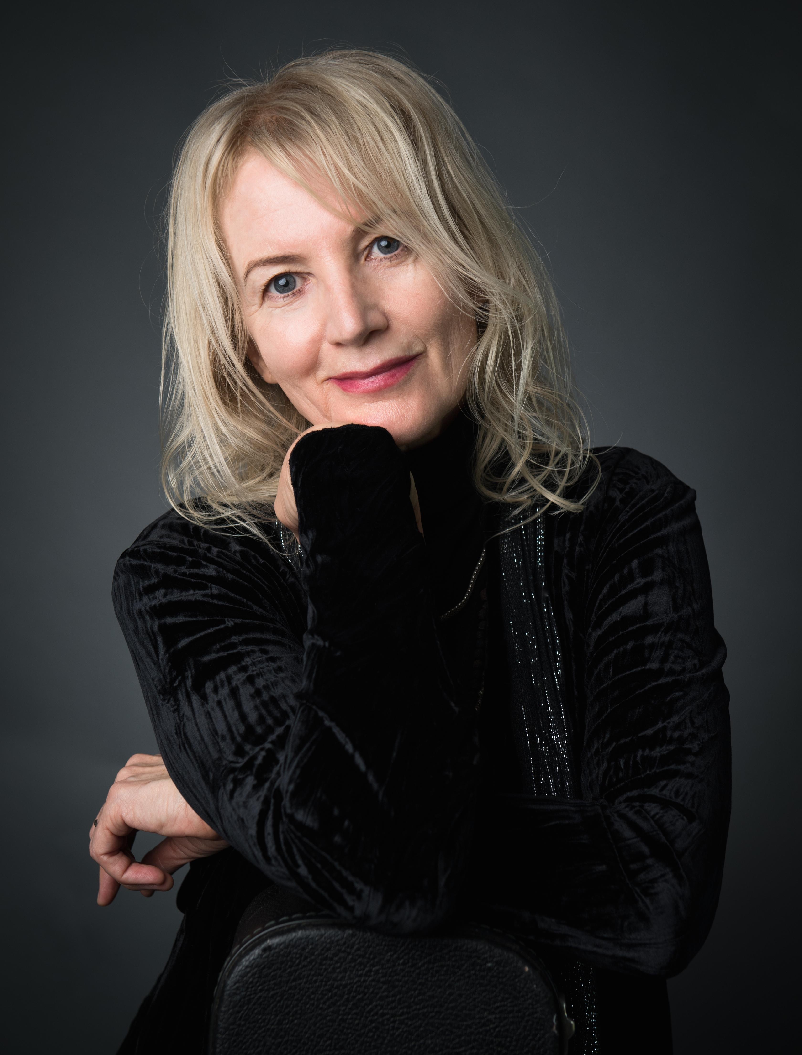 actor Shelly O'Neill large photo