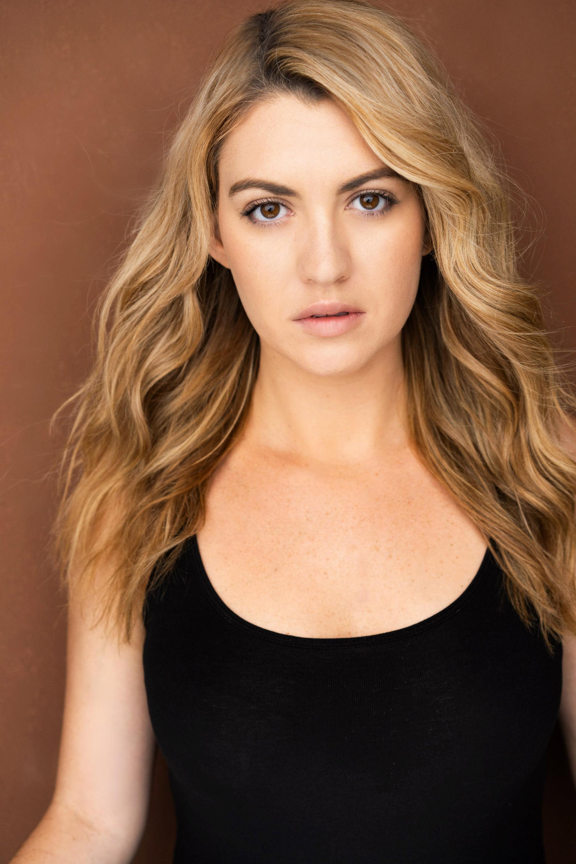 actor Bri Ana Wagner large photo