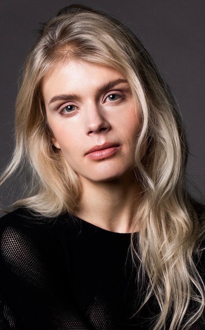 actor Alina Tomnikov large photo