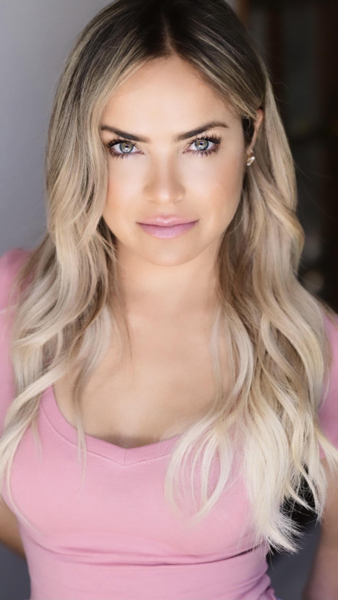 actor Chauntal Lewis large photo