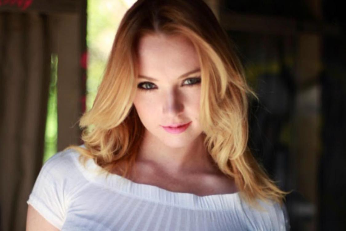 actor Veronica Farren large photo