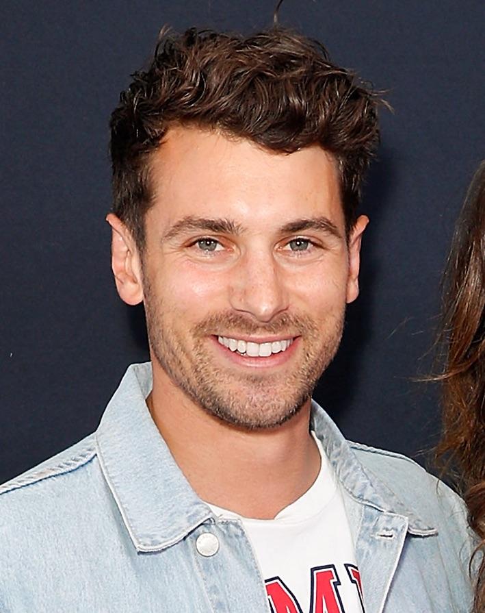 actor Matty Johnson large photo