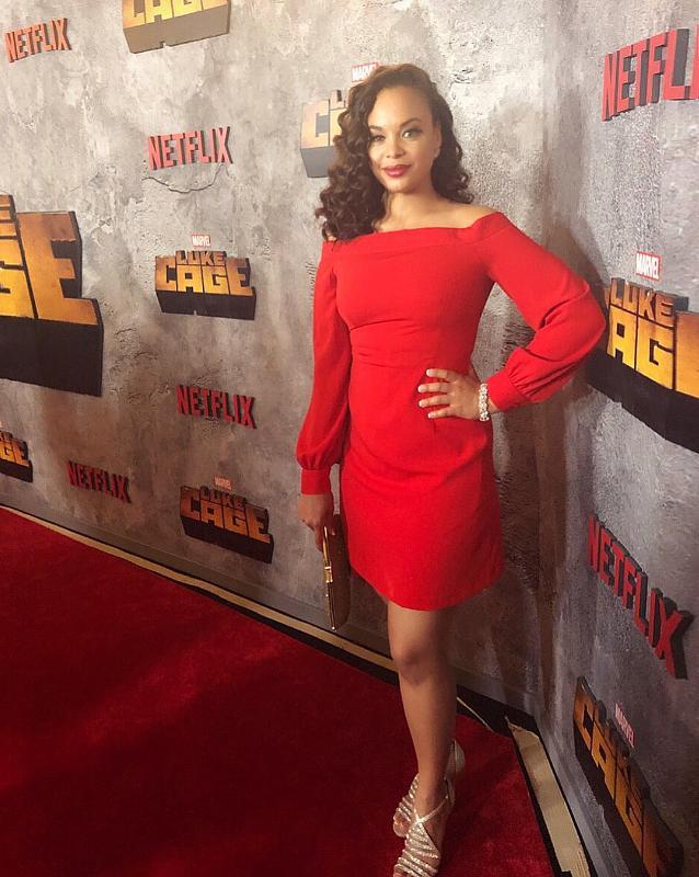 actor Michelle Beck large photo