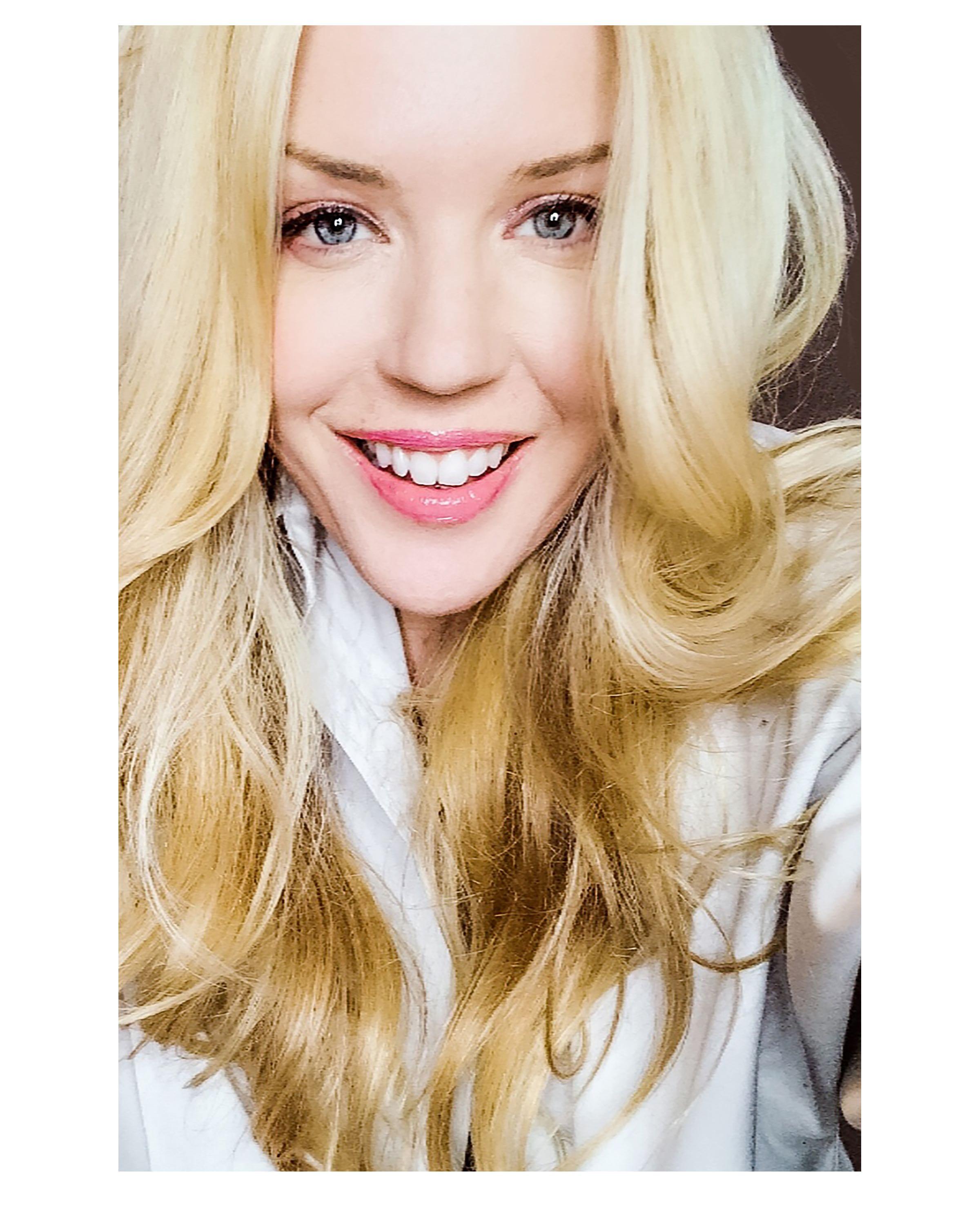 actor Leslie Mills large photo