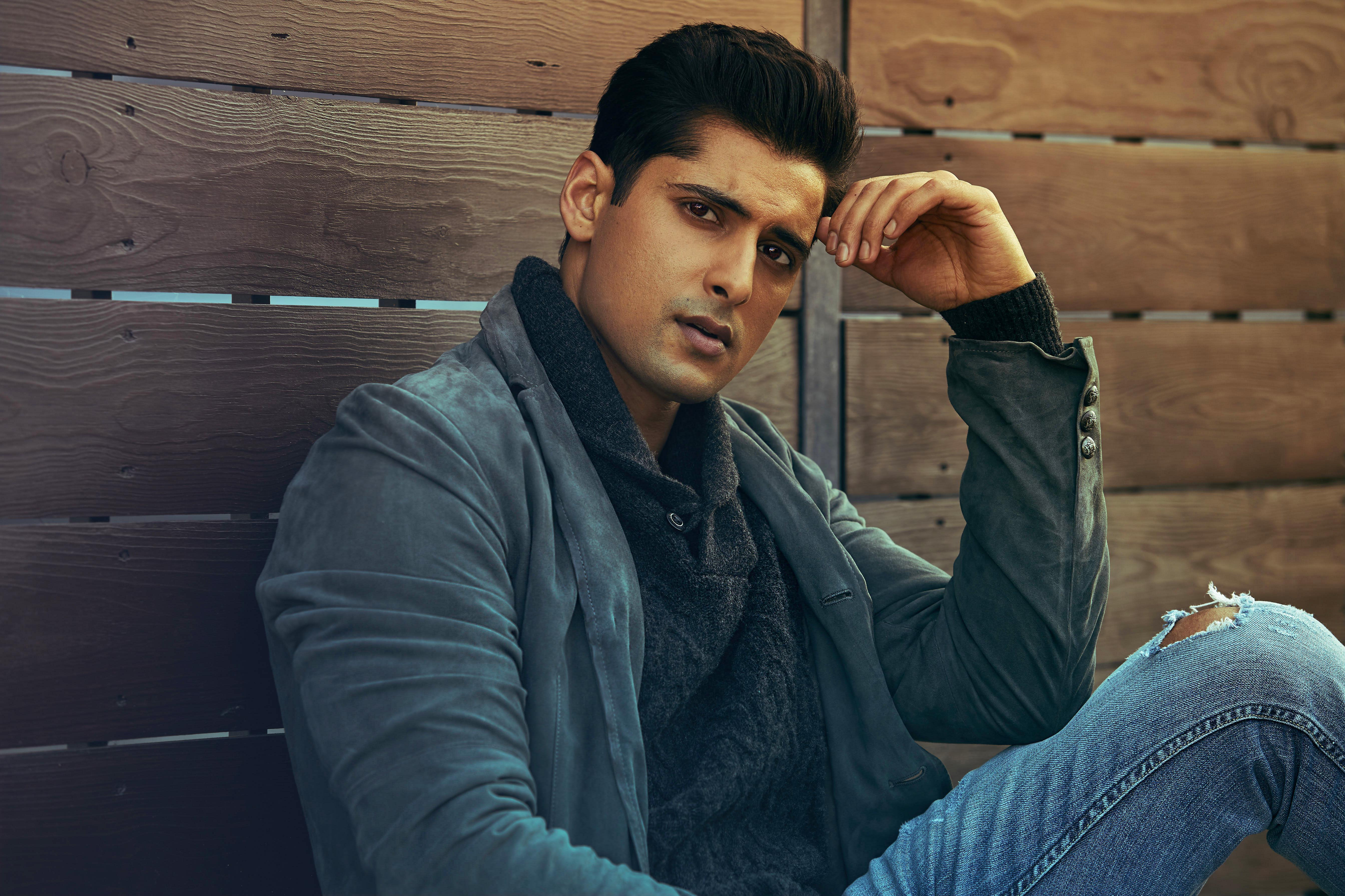 actor Rushi Kota large photo