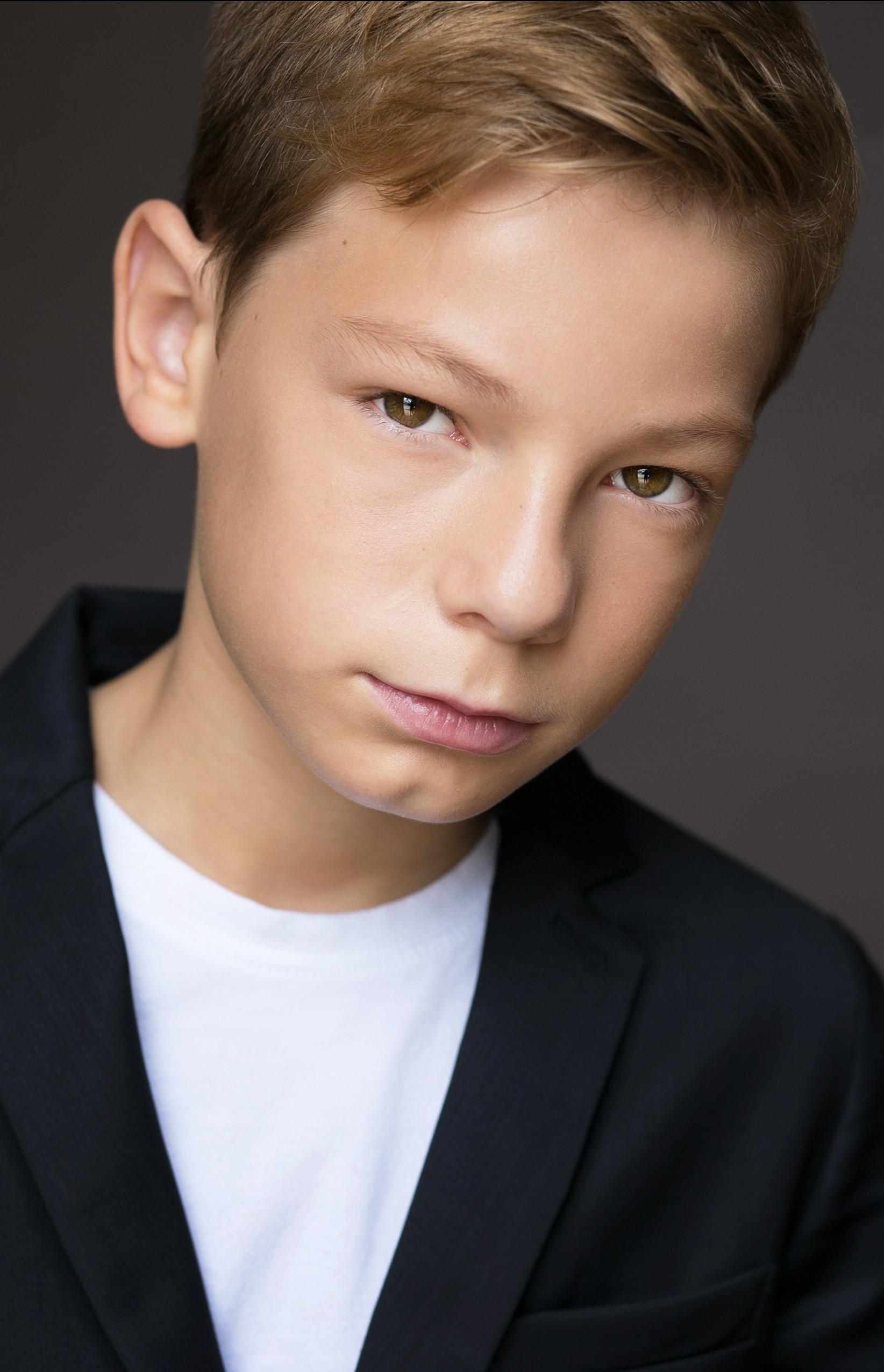 actor Jaden Klein large photo