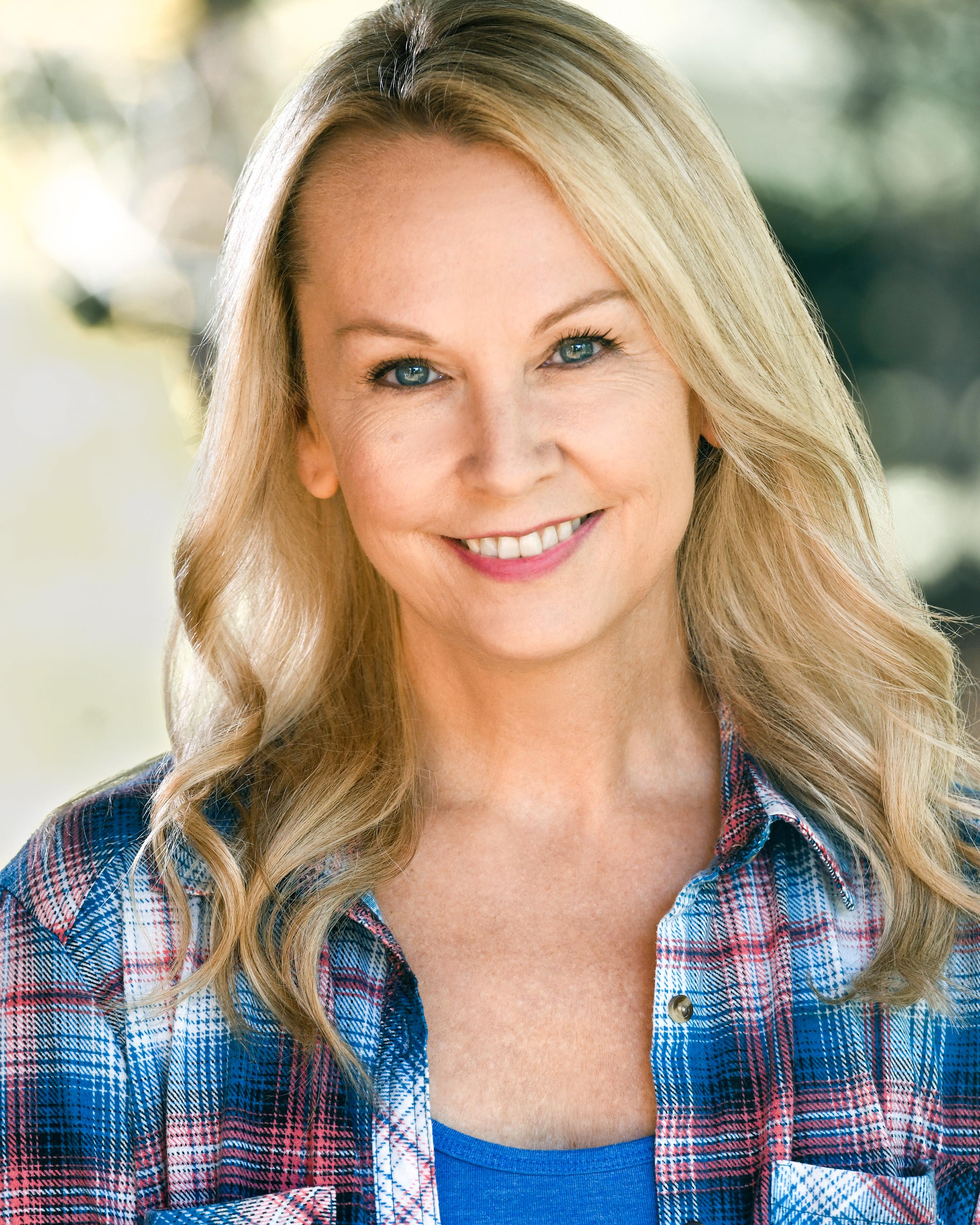 actor Karla Dansereau large photo