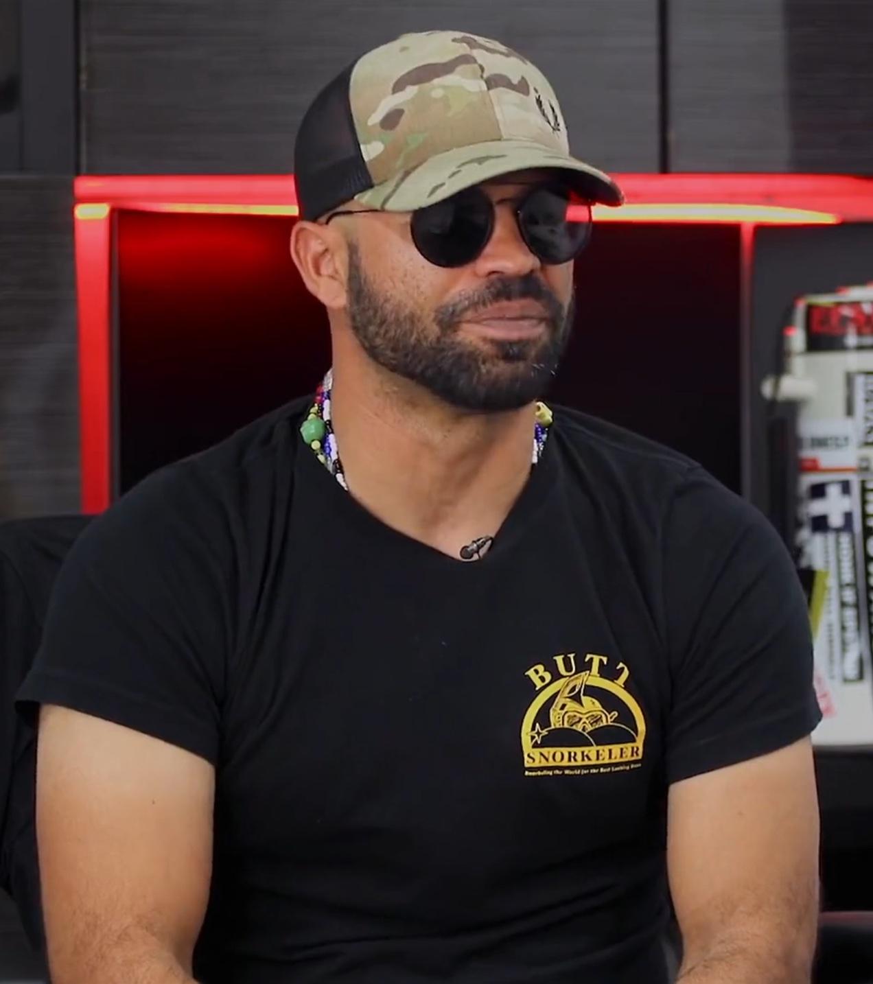 actor Enrique Tarrio large photo