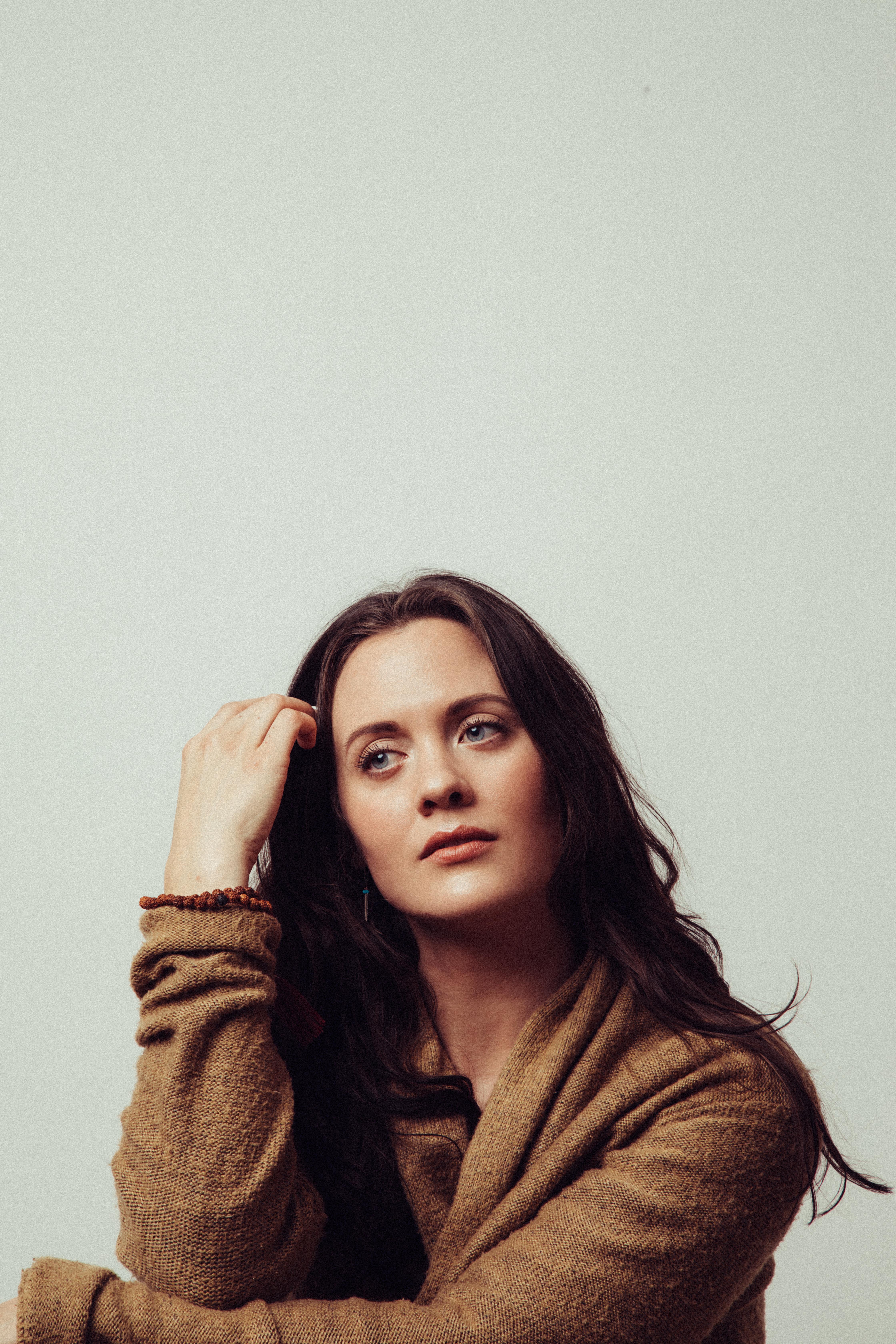 actor Olivia May large photo