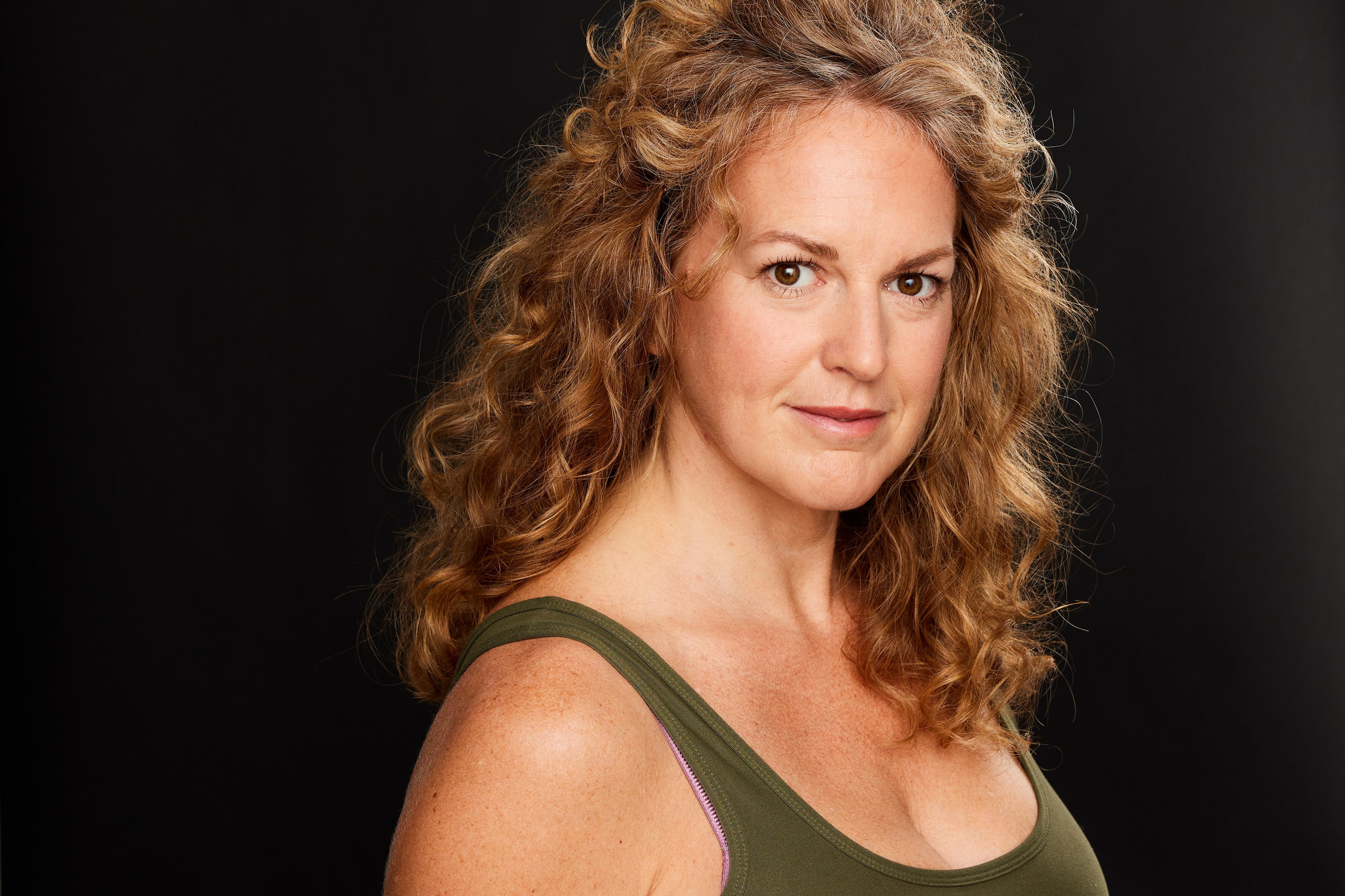 actor Laura Shatkus large photo