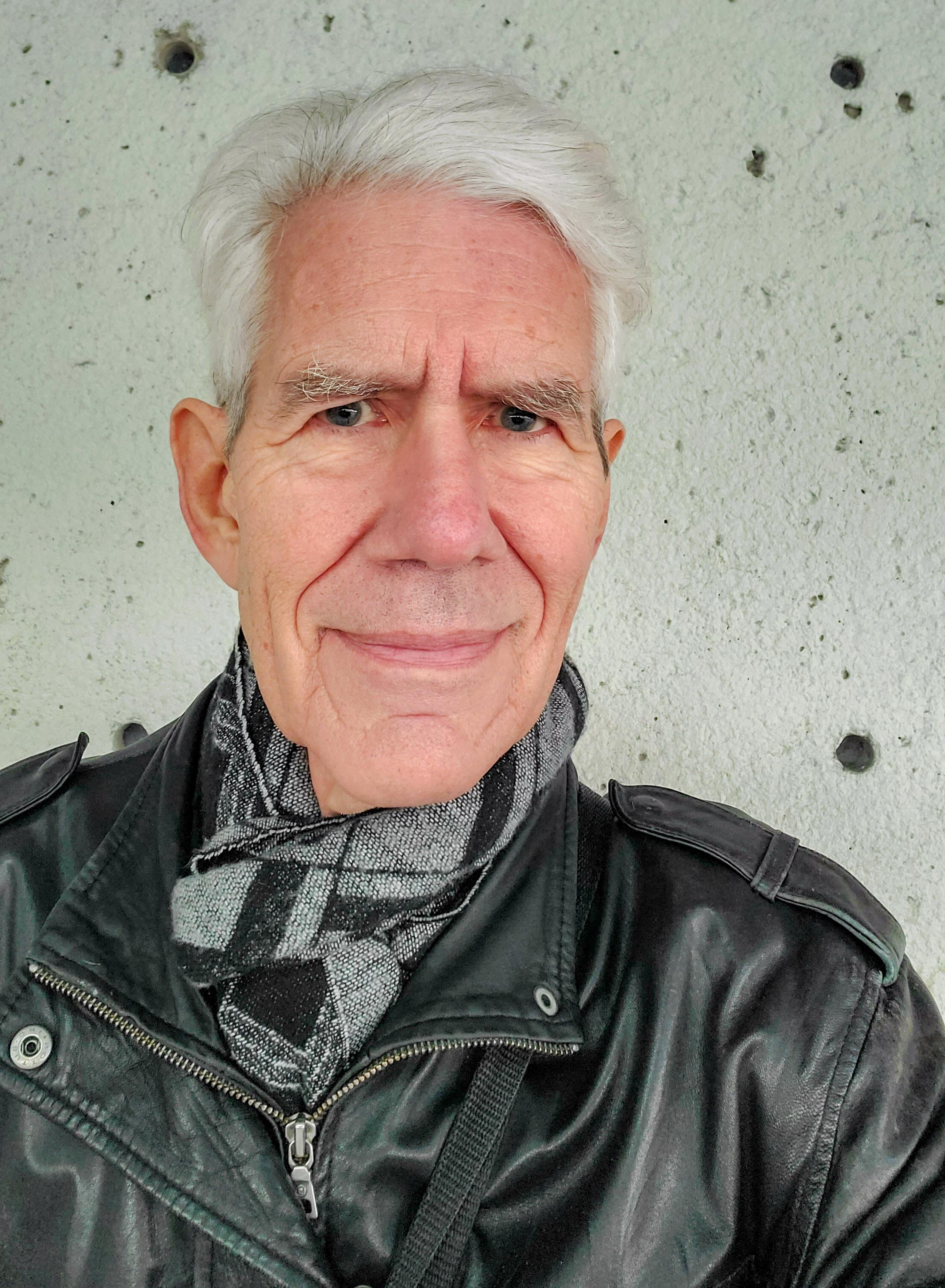 actor Alan Colodey large photo