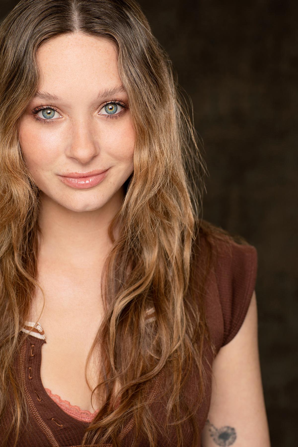 actor Chelsea Talmadge large photo