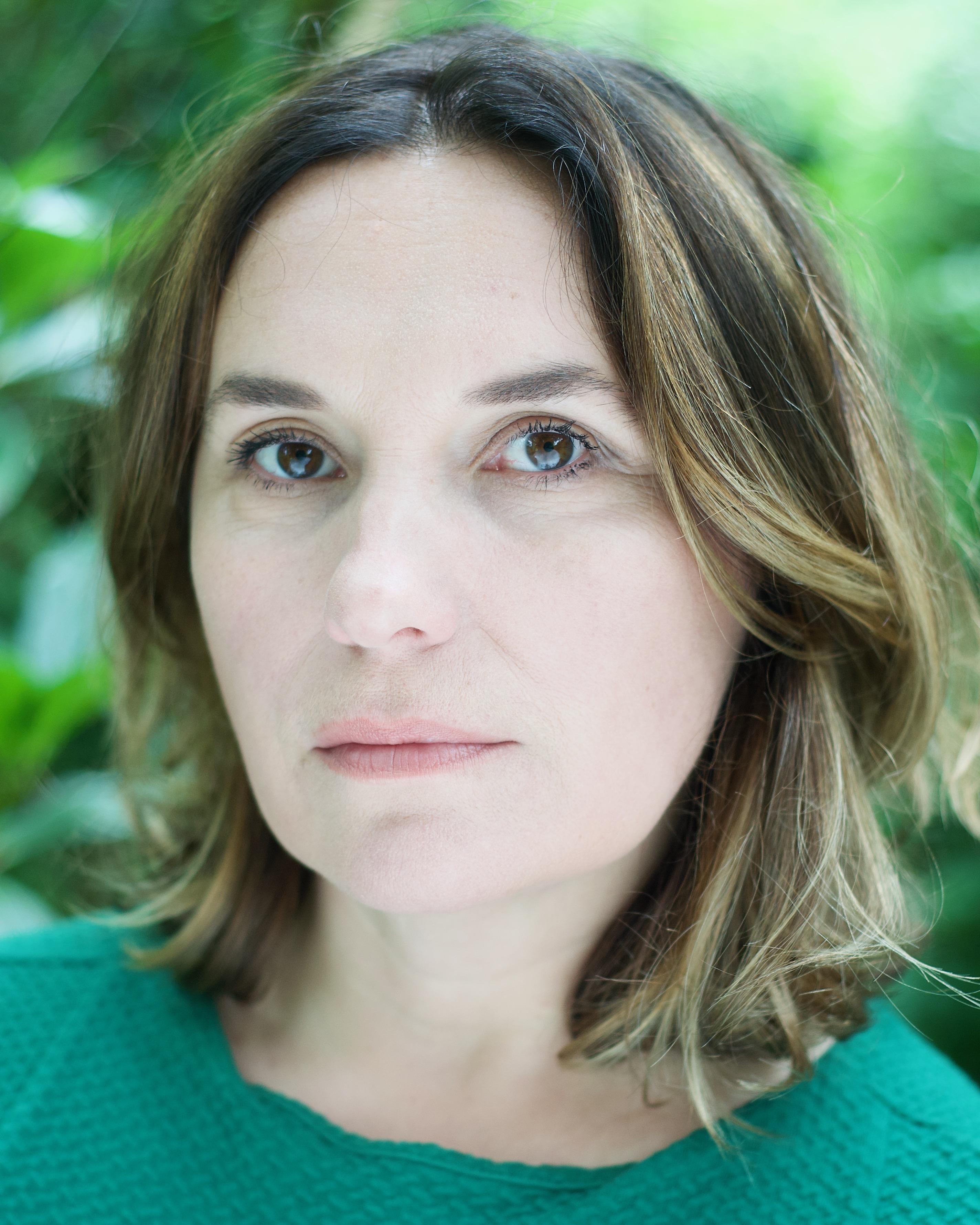 actor Sandra Huggett large photo